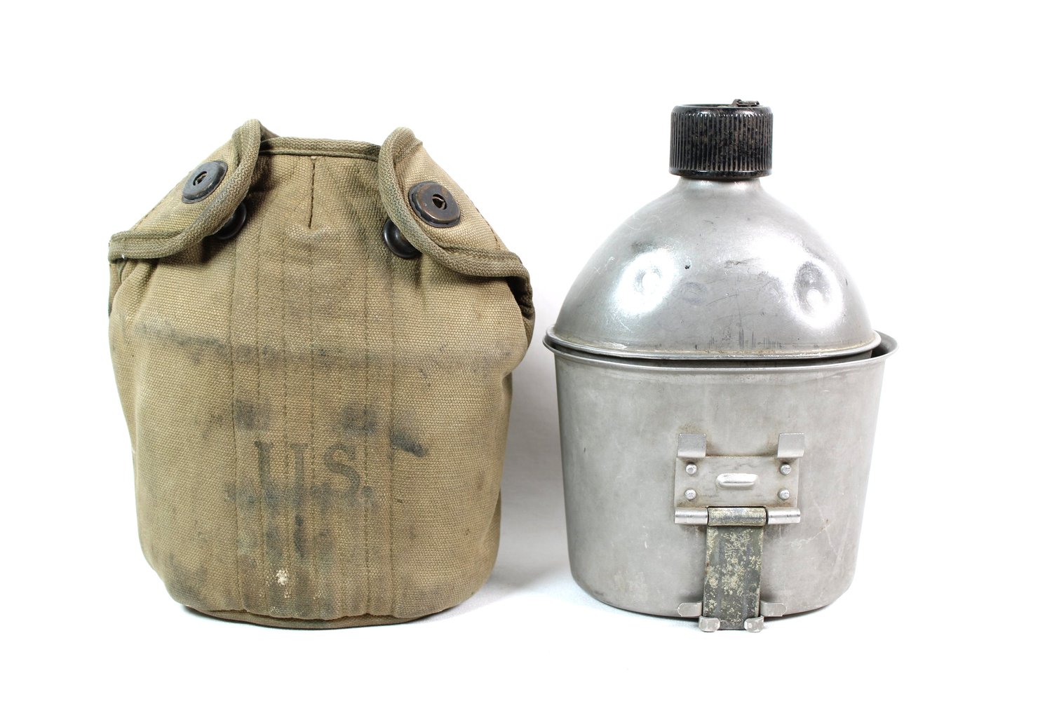WW2 U.S. SP&F CO. 1945 Canteen, ST. CROIX 1945 Cover, B.E. CO. 1945 Cup