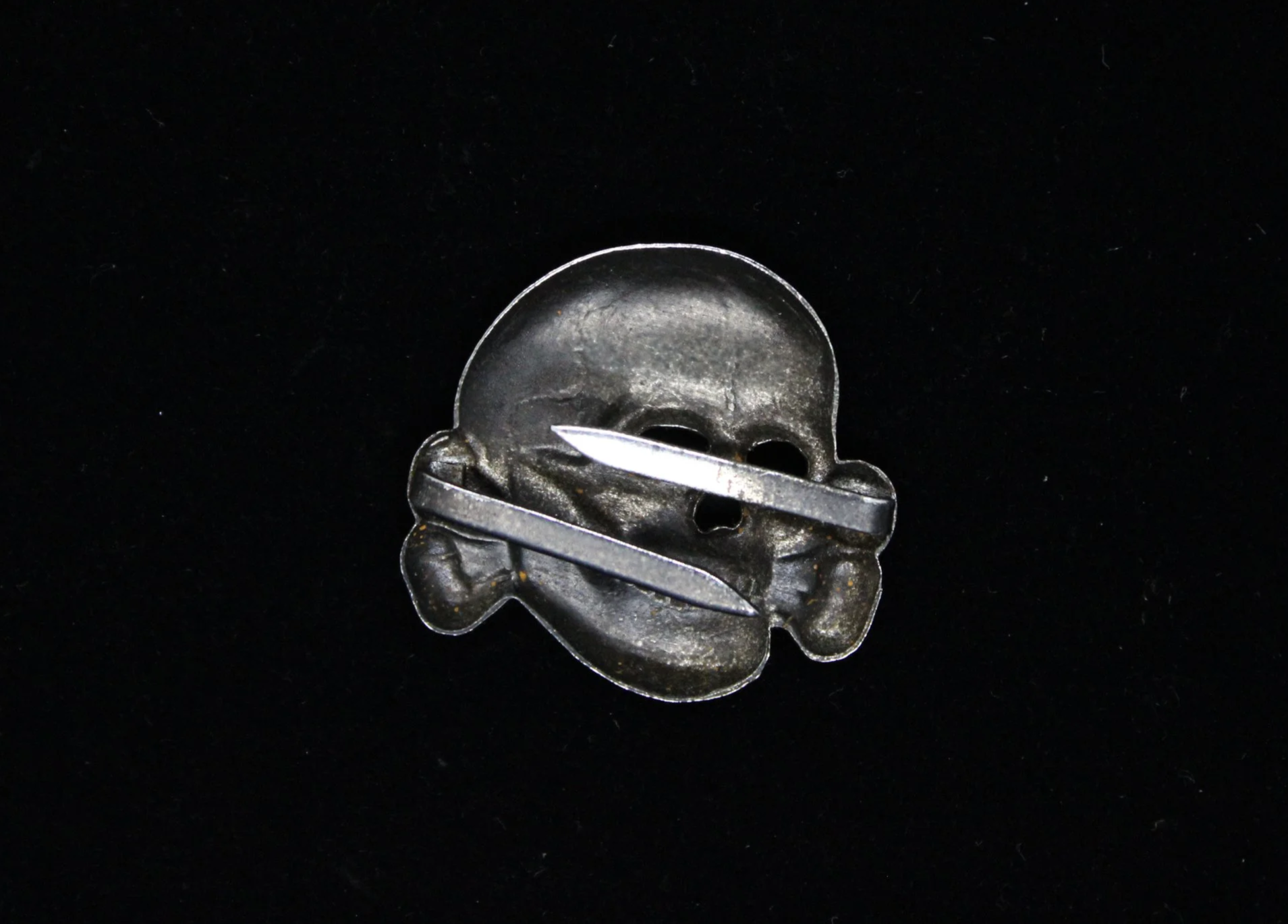 Reproduction WW2 German Waffen SS "Totenkopf" Visor Cap Skull (Unmarked)