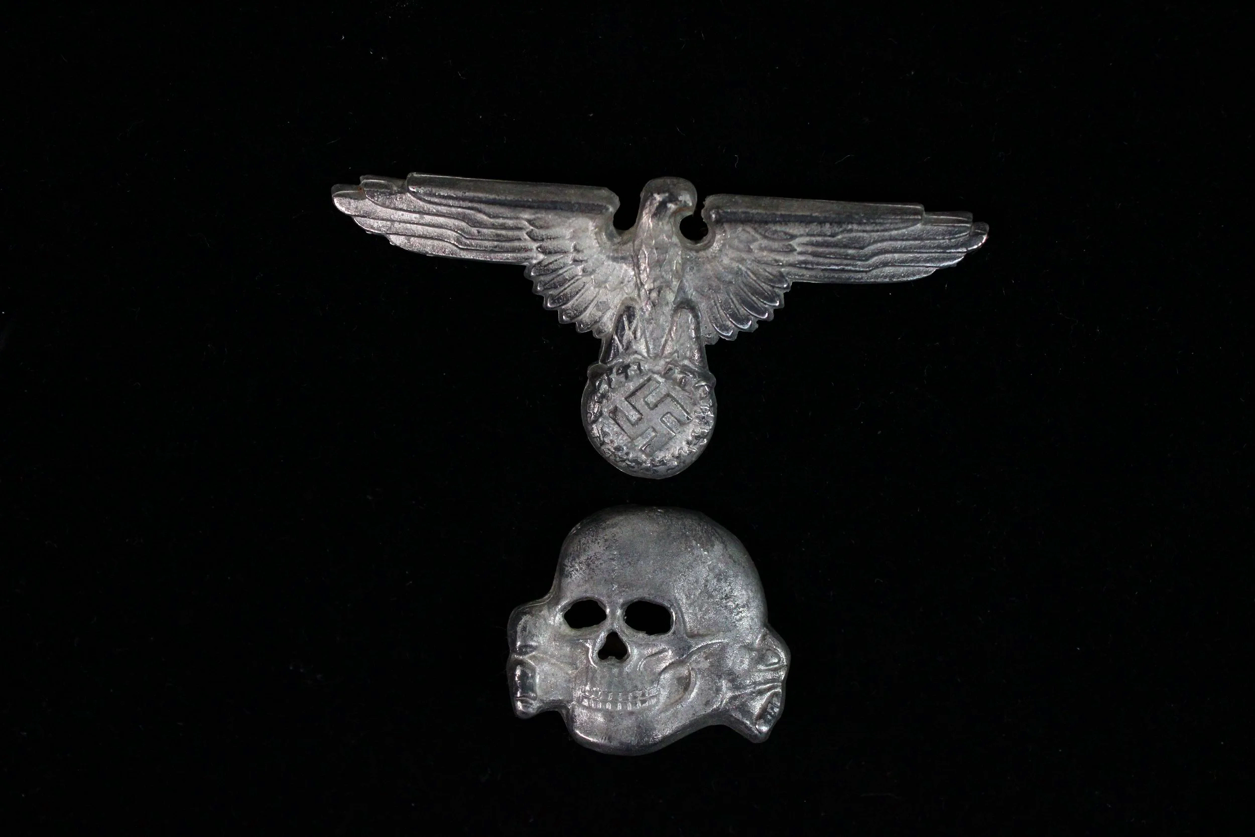 Reproduction WW2 German Waffen SS "Totenkopf" Visor Cap Skull & Eagle Set