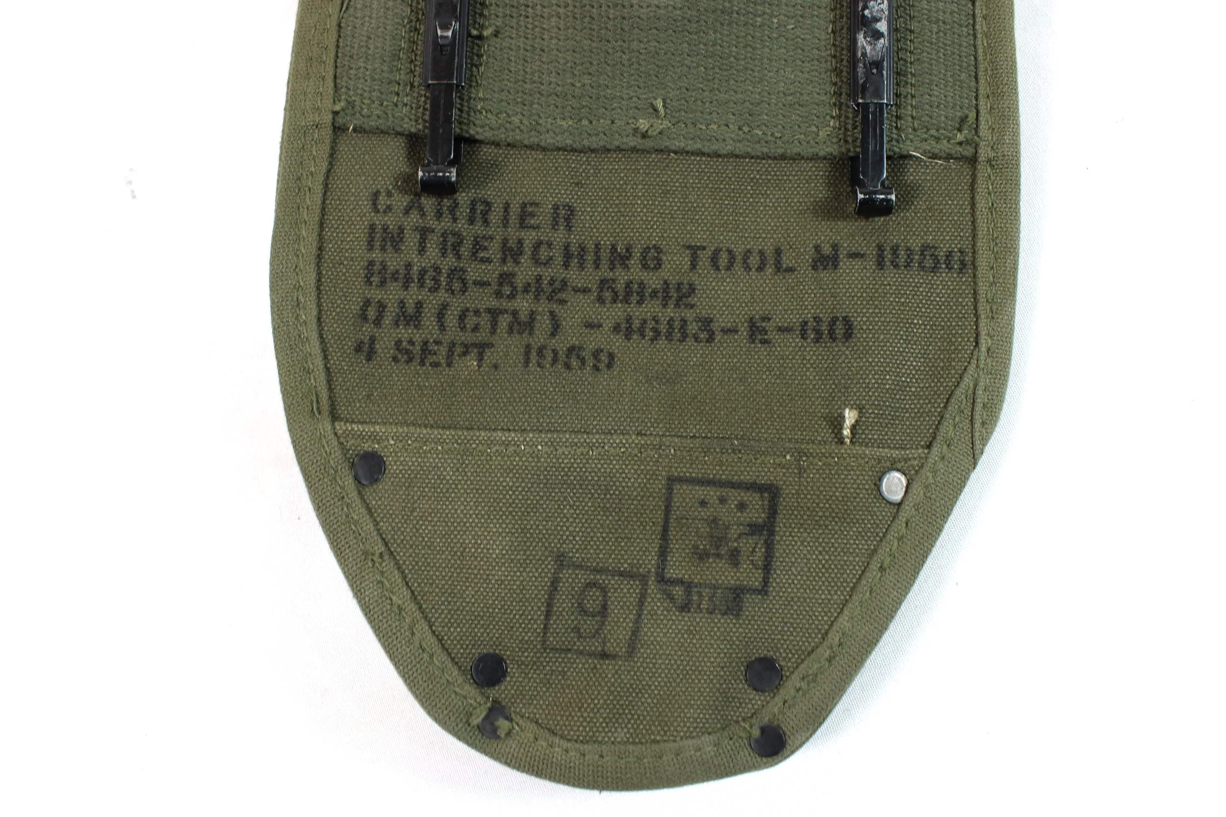 Mint 1959 Entrenching Tool Cover & 1945 Shovel