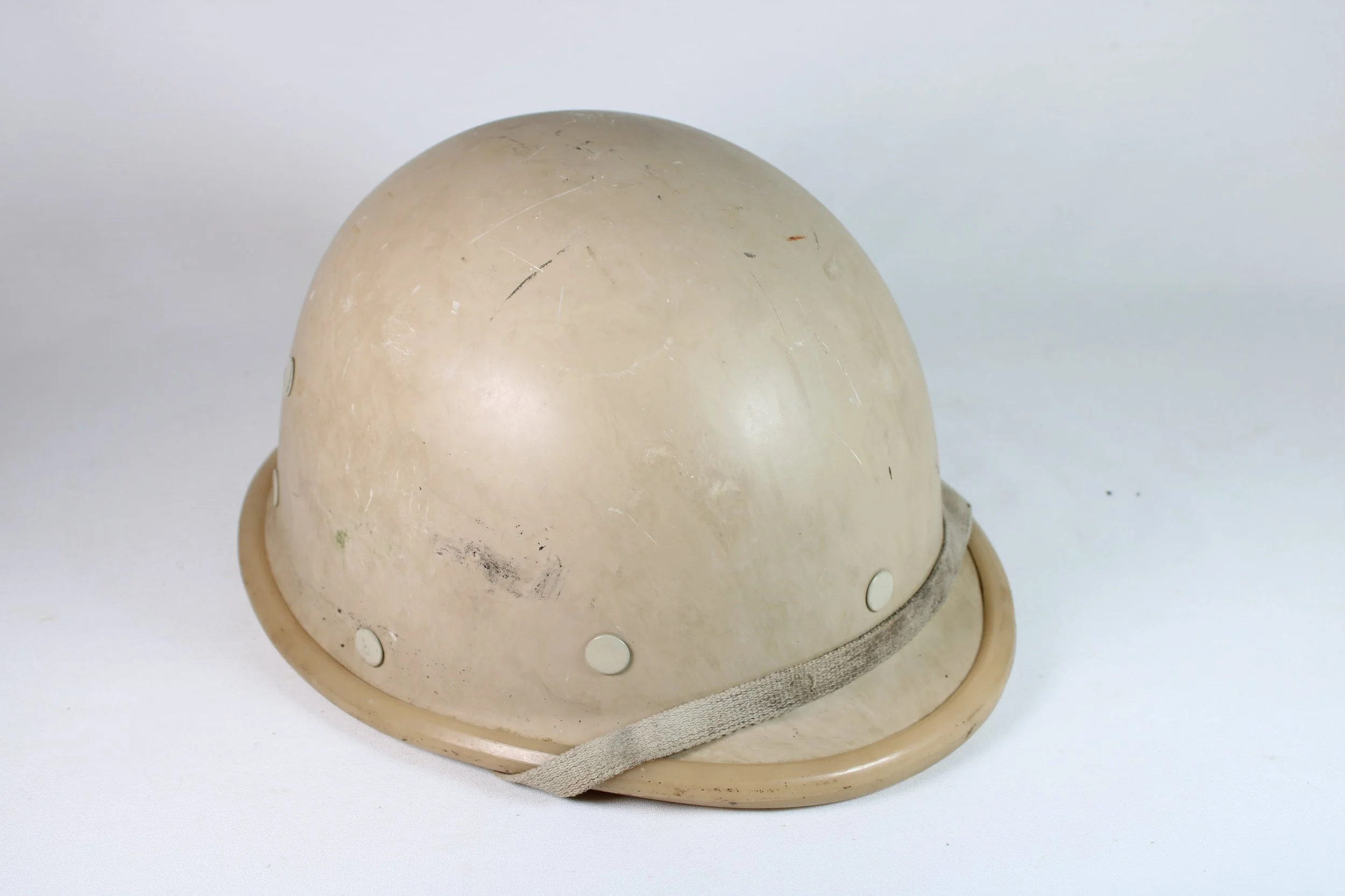 Iraqi Army M80/03 Khaki Fiber Combat Helmet w/Full Liner & Straps