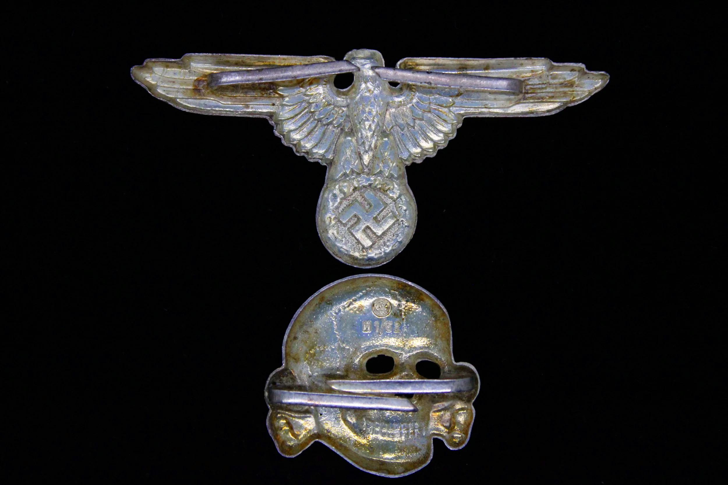 Reproduction WW2 German Waffen SS "Totenkopf" Visor Cap Skull & Eagle Set RZM M1/52 Deschler & Sohn