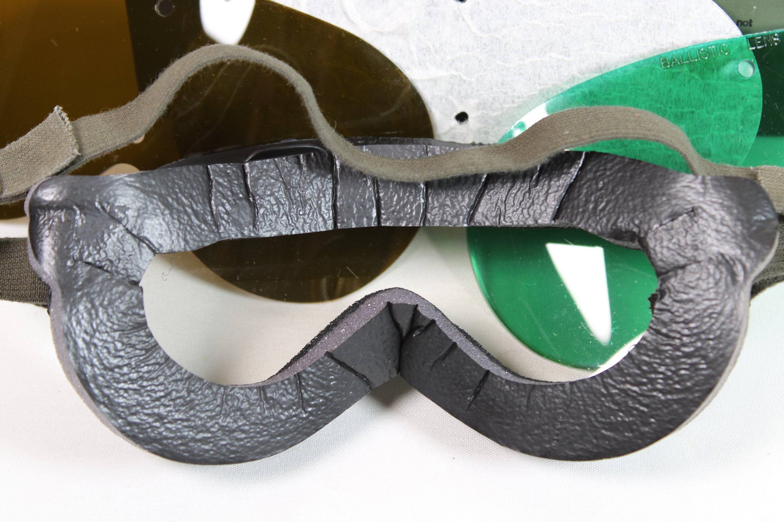 1997 Dated US Dust Goggles Unissued.