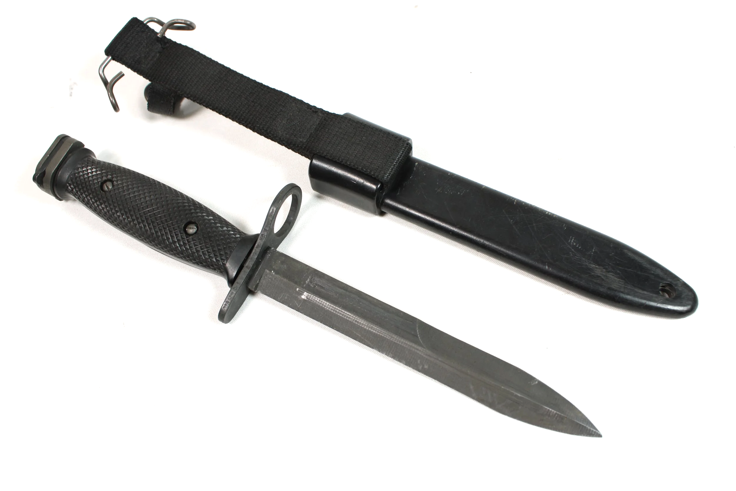 M7 Bayonet in M10 Scabbard Fits M16 and M4 Rifle