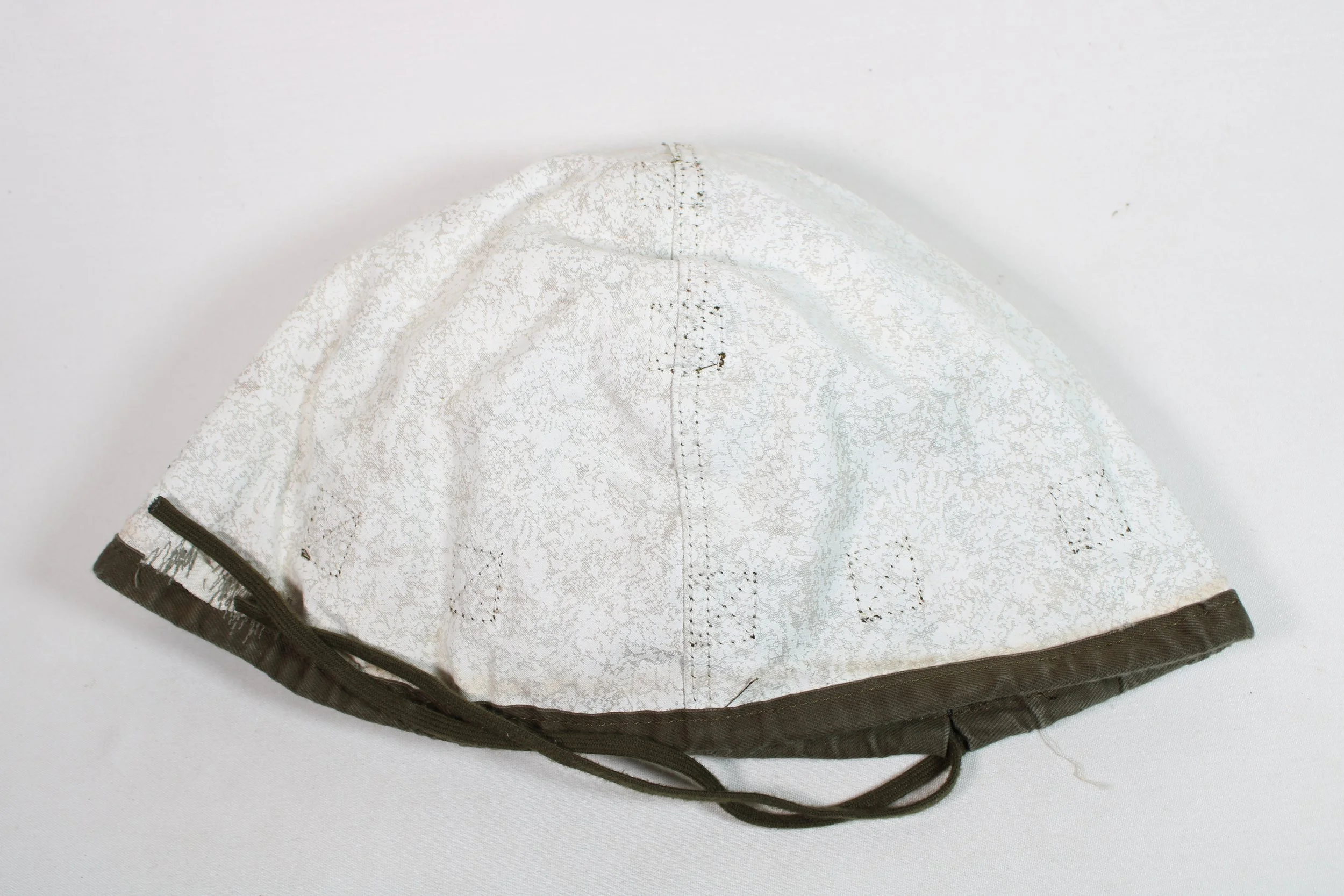 German Bundeswehr Flecktarn Helmet Cover Snow Reversible Large 57-61