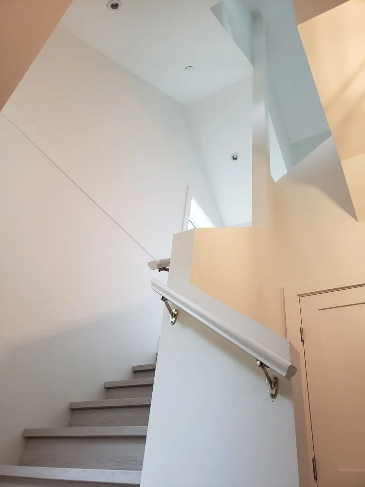 Fresh-and-up-painting-interior-19.jpg