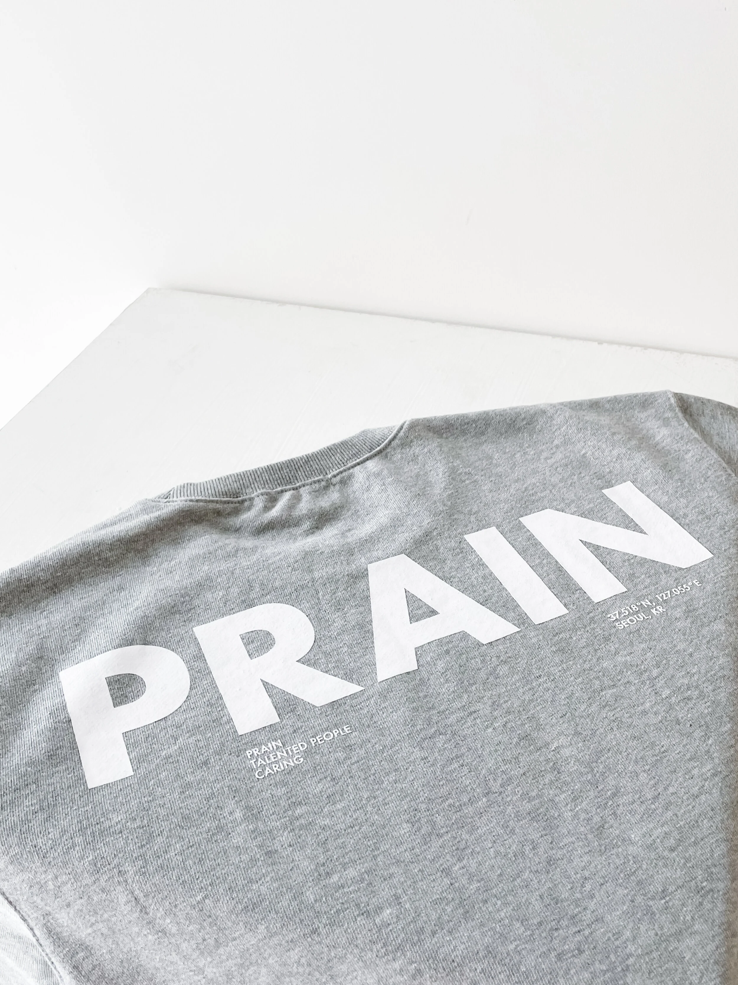 SWEATSHIRTS FOR OH JUNG SE