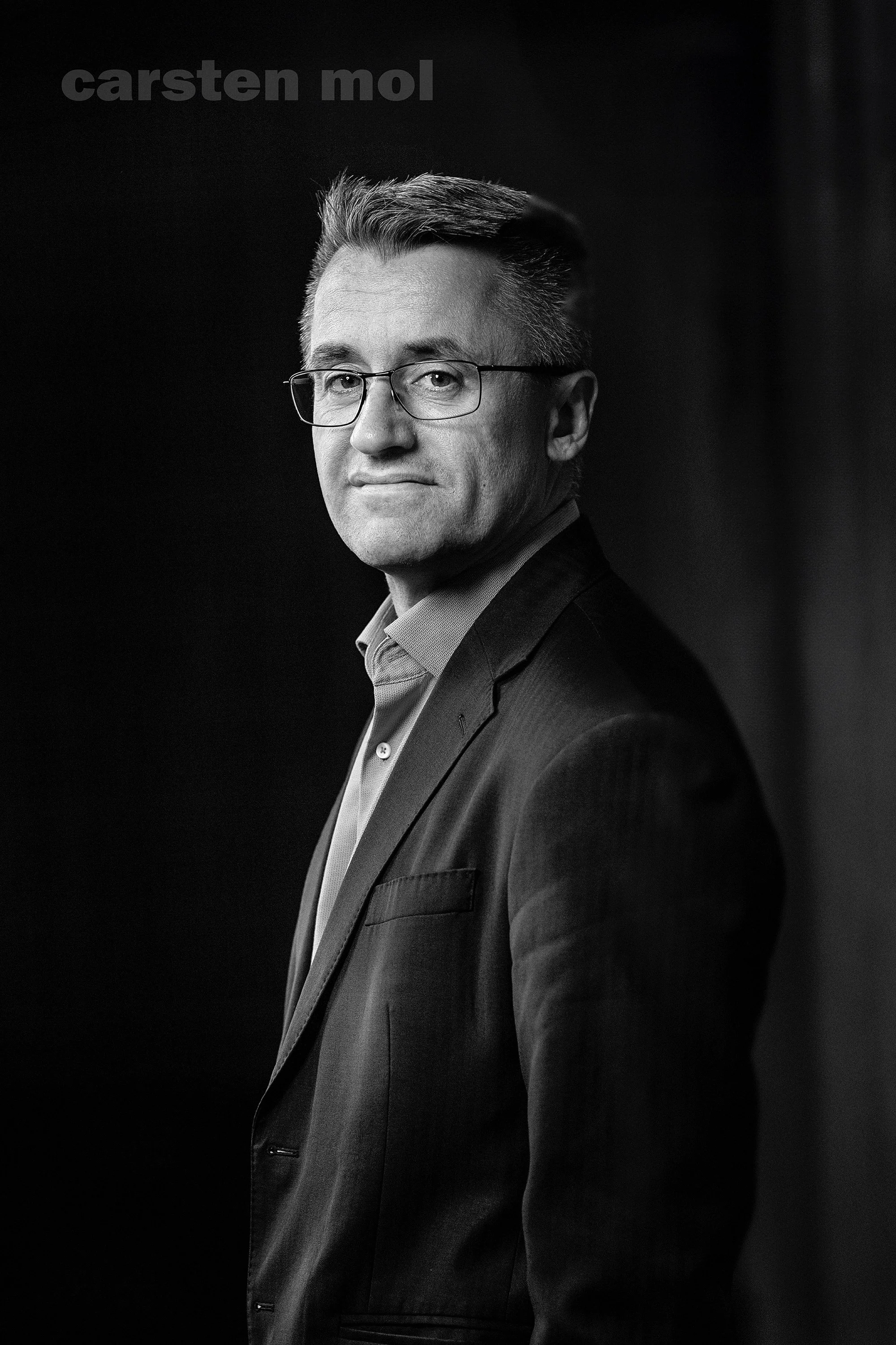 Erhvervs-portræt---Metin-Linved-Aydin-002.jpg