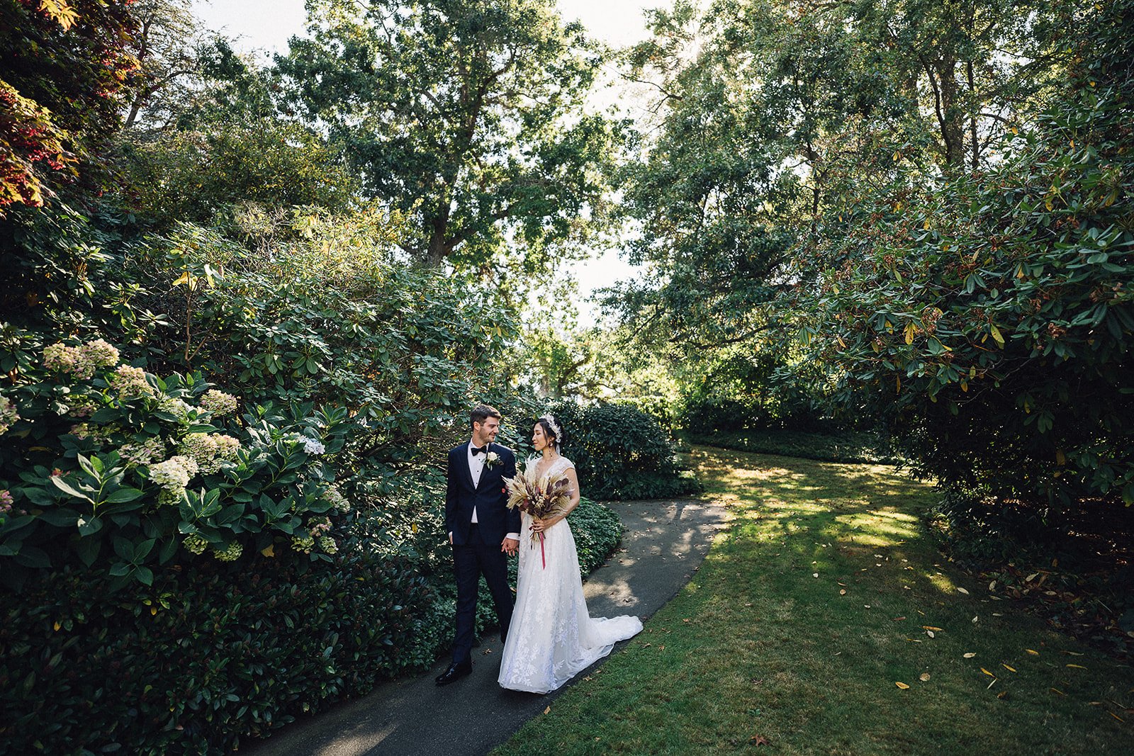 Vancouver-wedding-photographer-Cecil-green-park-house-Beautiful-life-studios-bc-177.jpg