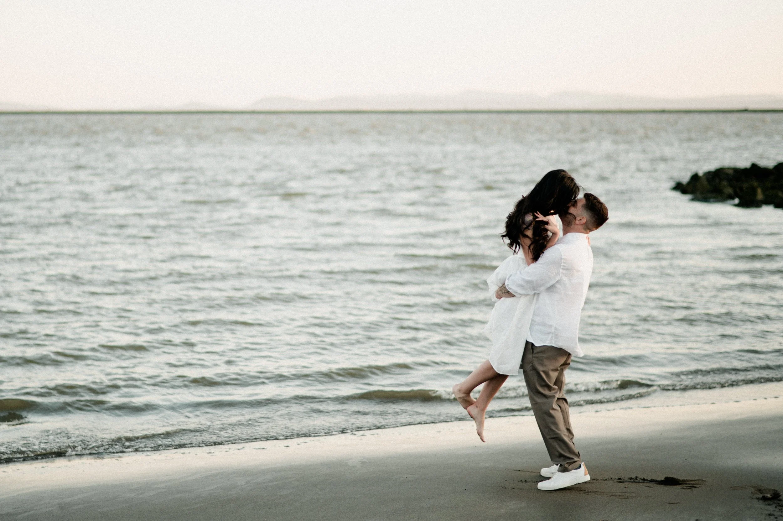 J&B - Gary Point -vancouver-wedding-photographer-beautiful-life-studios-bc-76.jpg