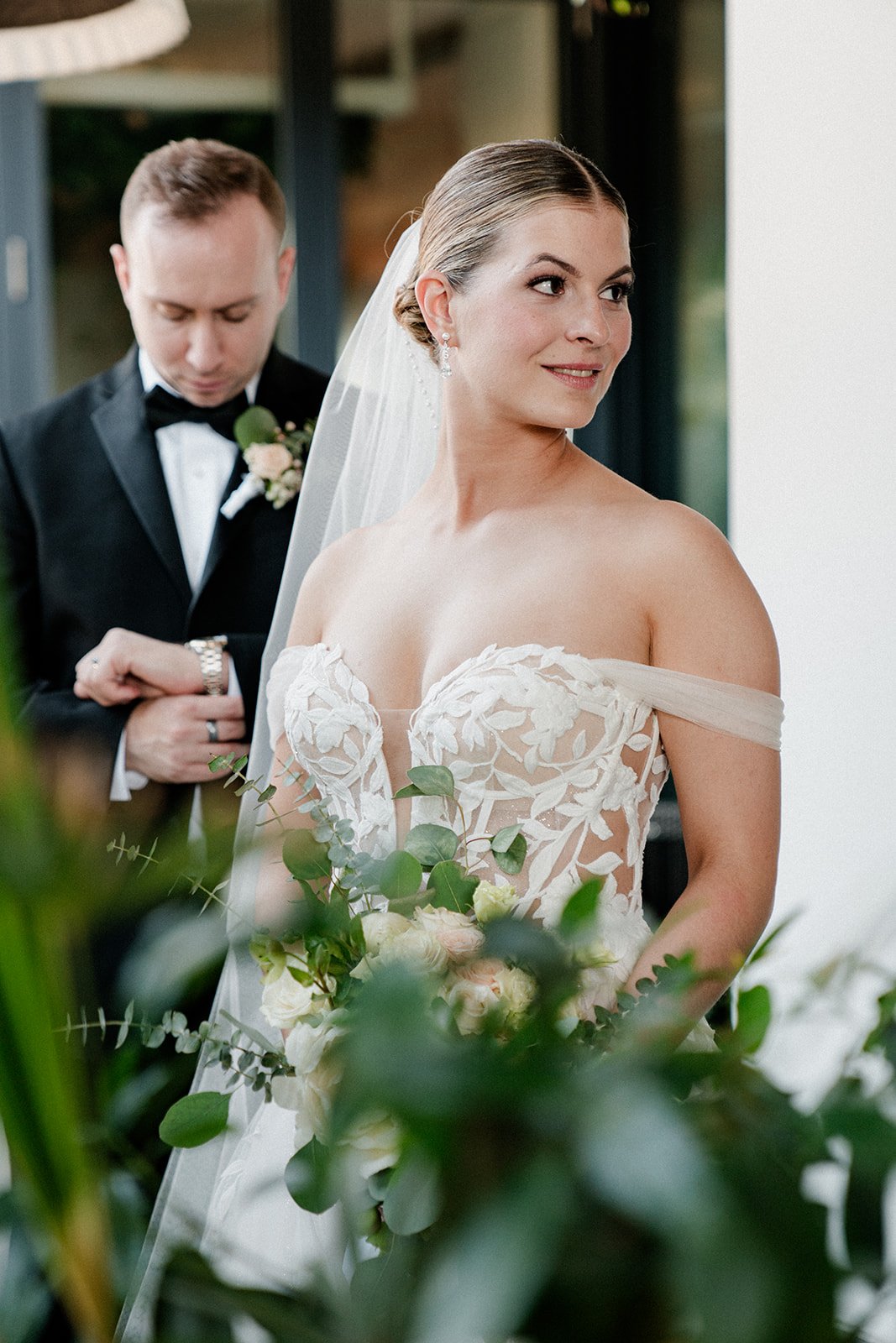 MM-fairmont-pacific-rim-wedding-photographer-beautiful-life-studios-bc-593_websize.jpg