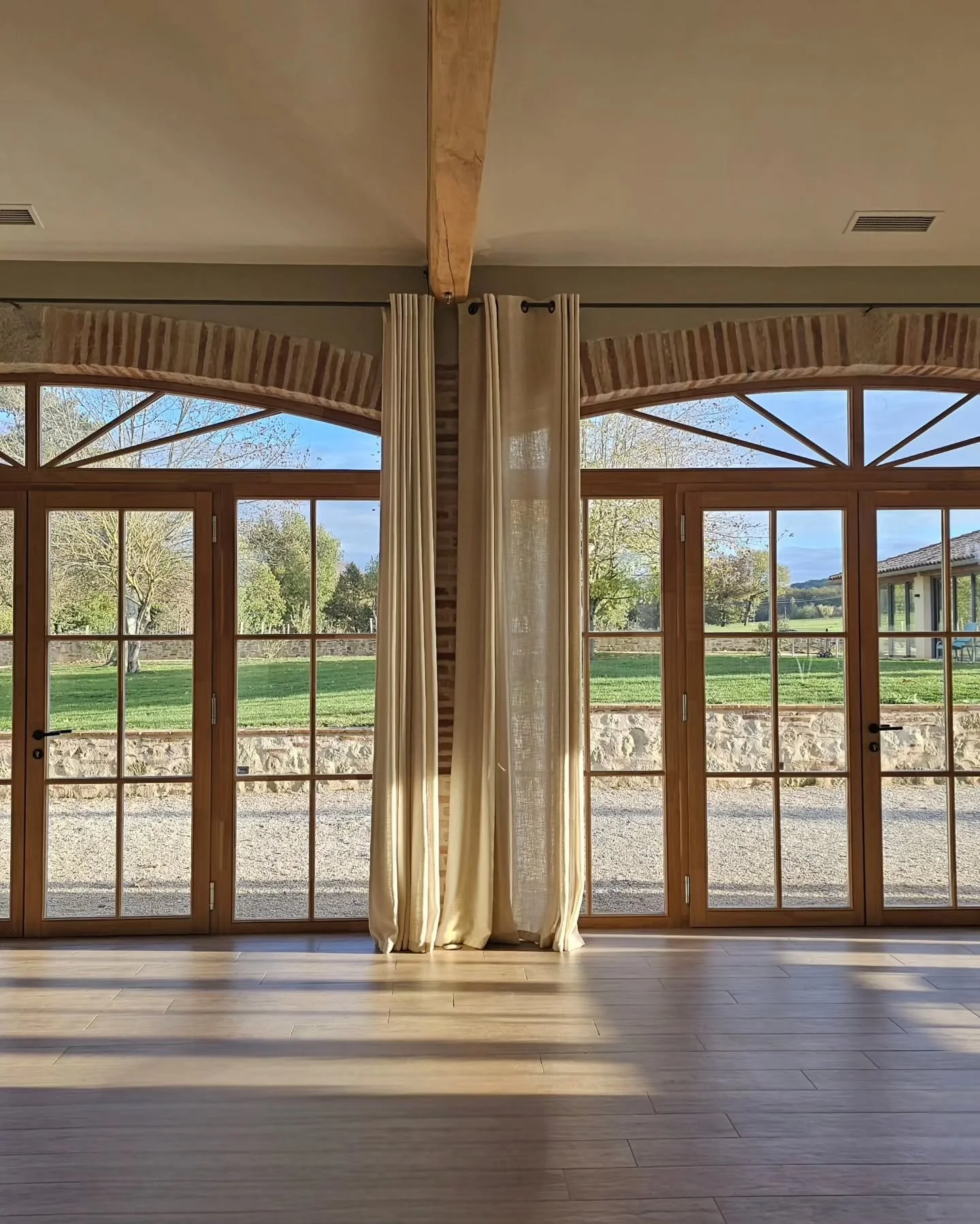 Yoga &amp; Selfcare ✨️

Une retraite de 4 jours avec du vinvasa, du vin et des massages corps et visage. Un moment unique.

Merci &agrave; nos partenaires d'exception @lodaites , @oden_fr , @la_canopee (et la confiture de la mamie de Lisa)

#toulouse