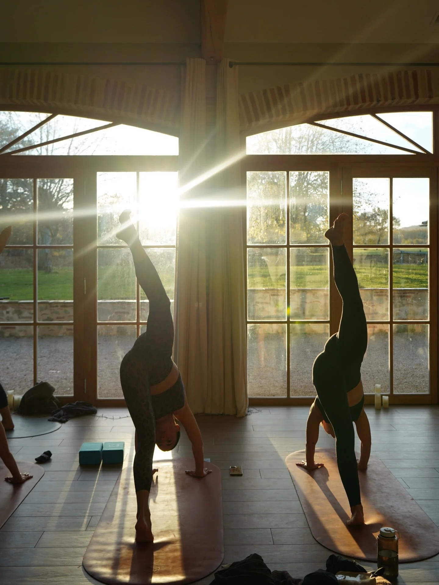 HAJIME RETRAITES. 
Yoga &amp; Selfcare 
Yoga &amp; Pilates

Deux retraites, deux ambiances, une m&ecirc;me &eacute;nergie.

Une moment hors du temps pour se recentrer, respirer et rel&acirc;cher.

La premi&egrave;re fois que l&rsquo;on proposait une 