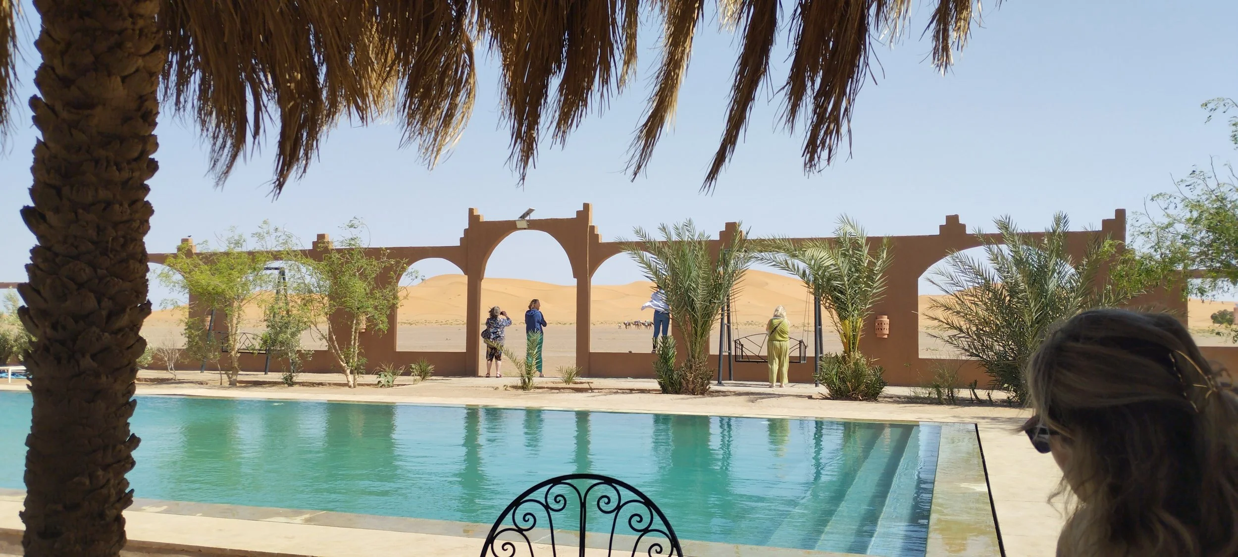 Rayonner son feu intérieur au cœur du désert marocain.&nbsp;