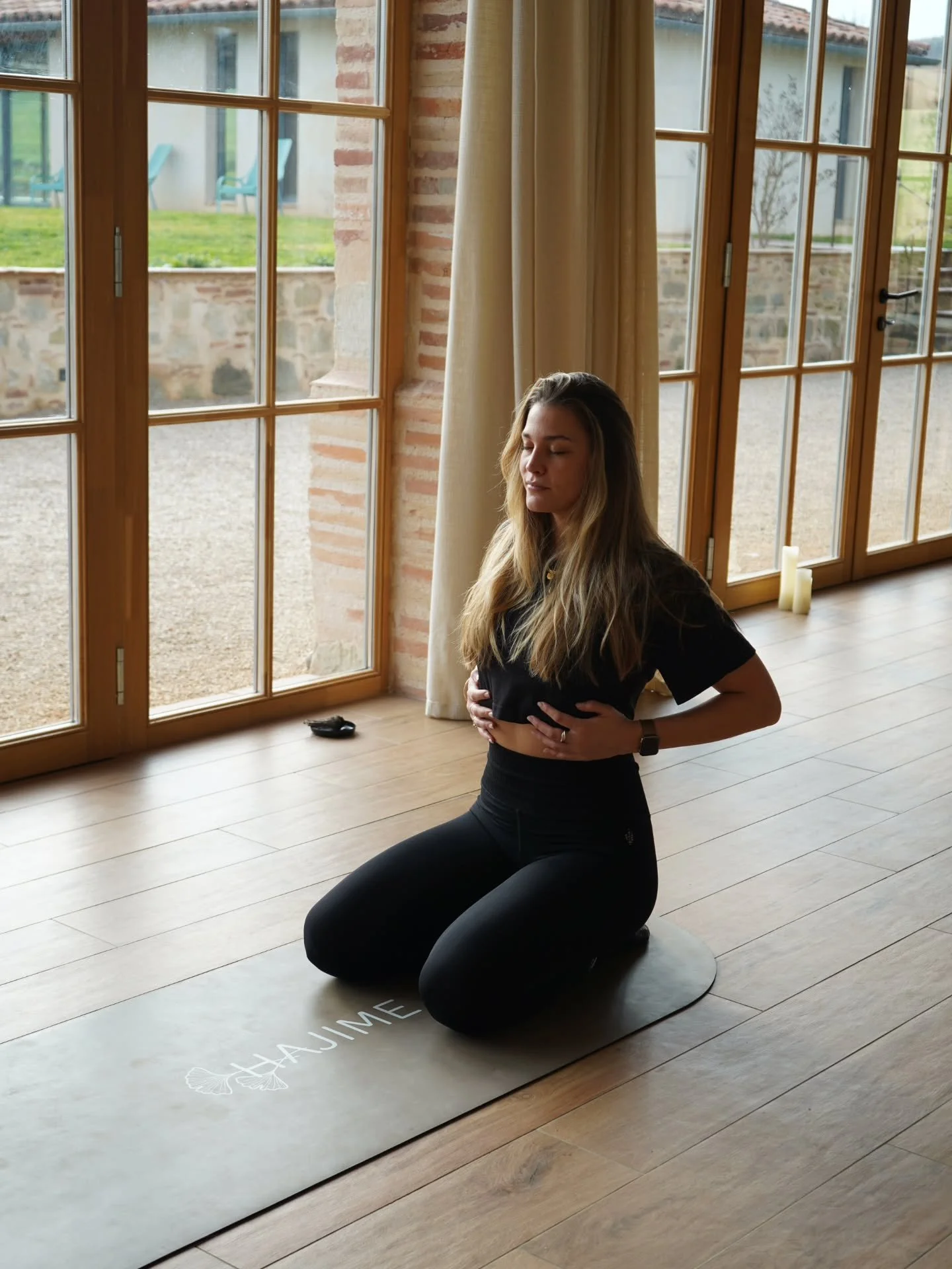 Le Pilates sur HAJIME Connect avec notre coach @camilledugast 🌼 

7 vid&eacute;os pour bien comprendre les bases du Pilates: respirations, engagement du centre et mouvements pr&eacute;cis.
Laisse toi guider par Camille et renforce toi en douceur. 

