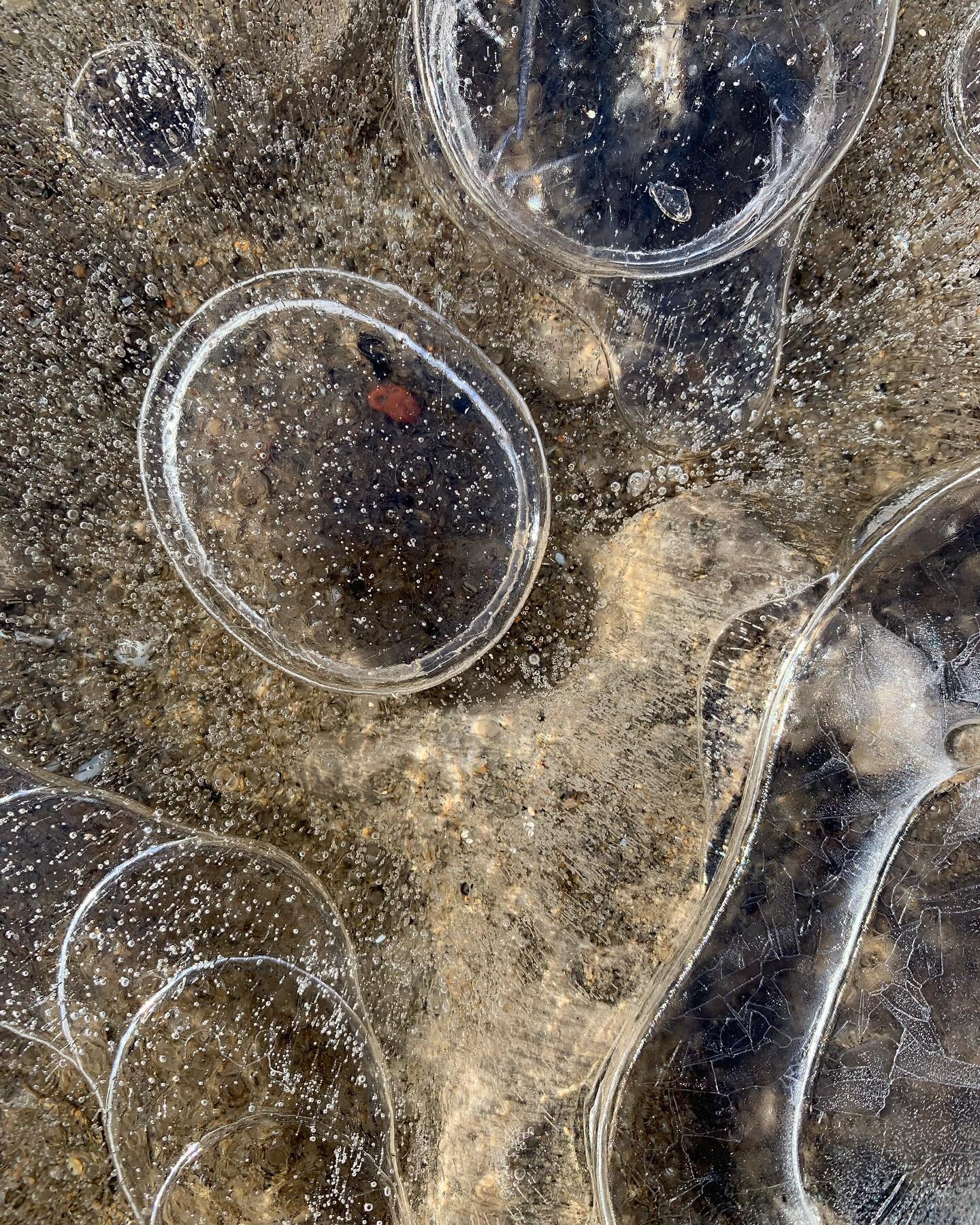 Wind (and cold) on water on stone