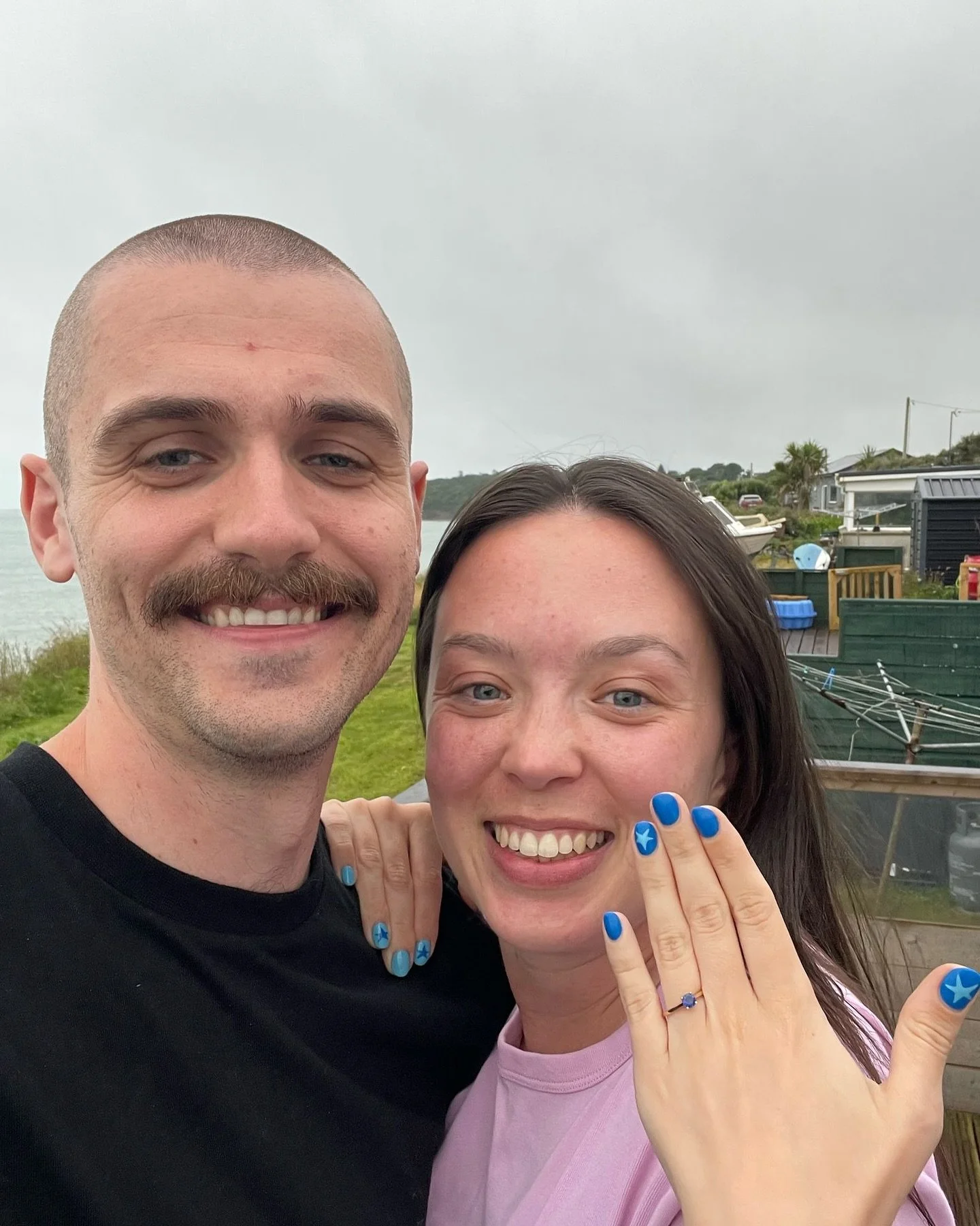 Well I had a very eventful couple of weeks off!!!! π±ππ©·π₯³
I got engaged, turned 30, and told all my friends and family our big news while looking like a looper dressed as Robert Smith at my fancy dress party πππ
We then had a week in Portugal