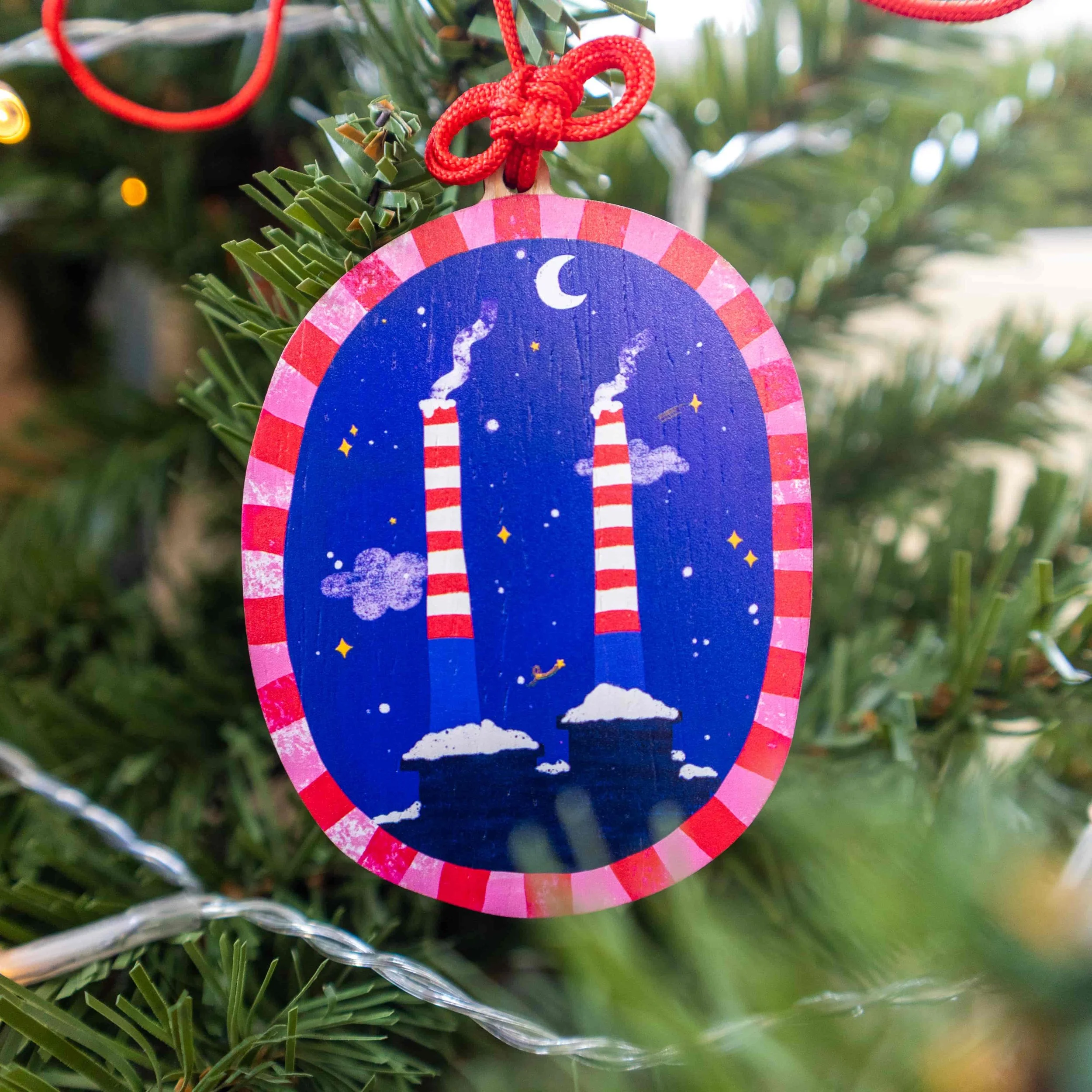 poolbeg-chimneys-xmastree-decoration.jpg