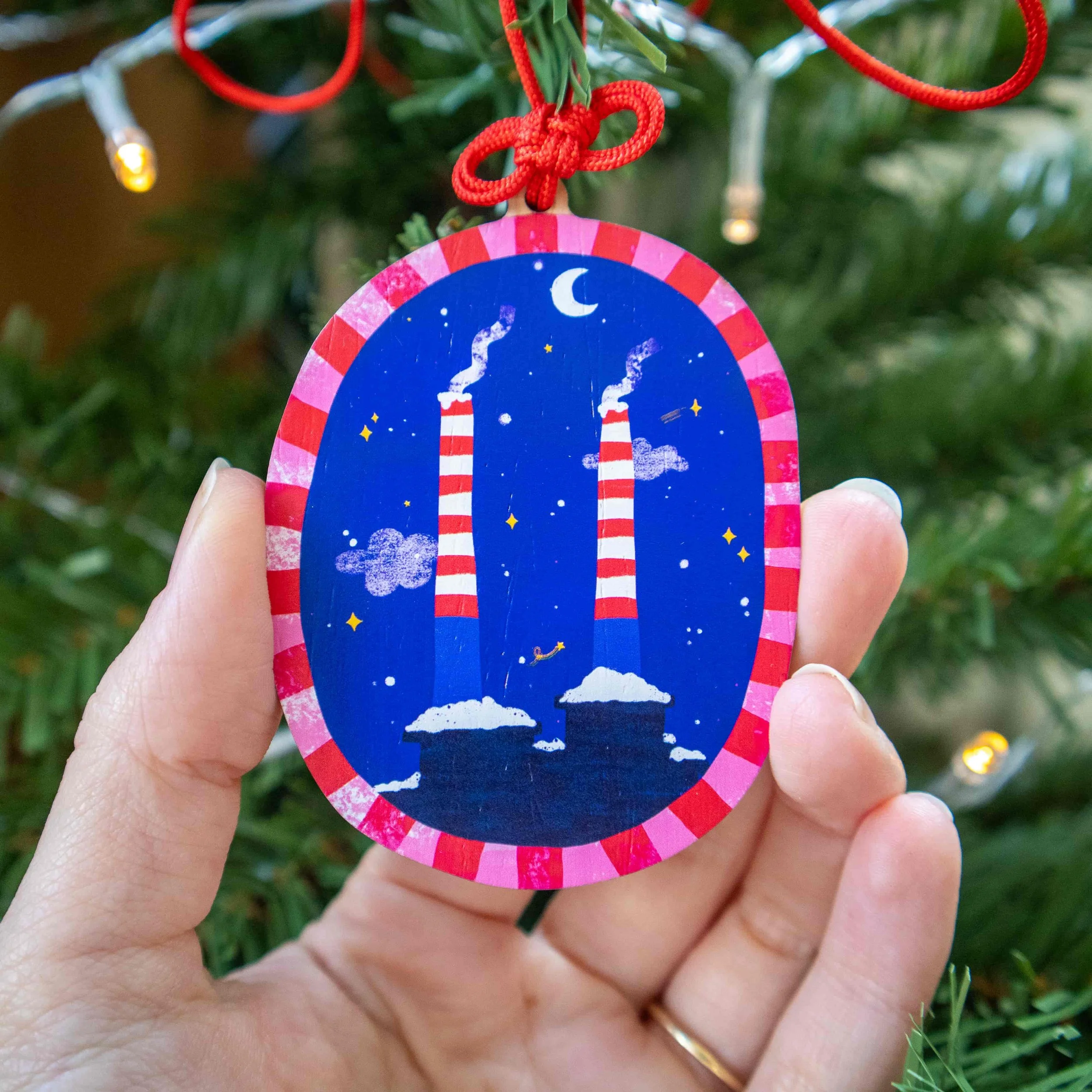 poolbeg-chimneys-xmas-decoration-scale.jpg