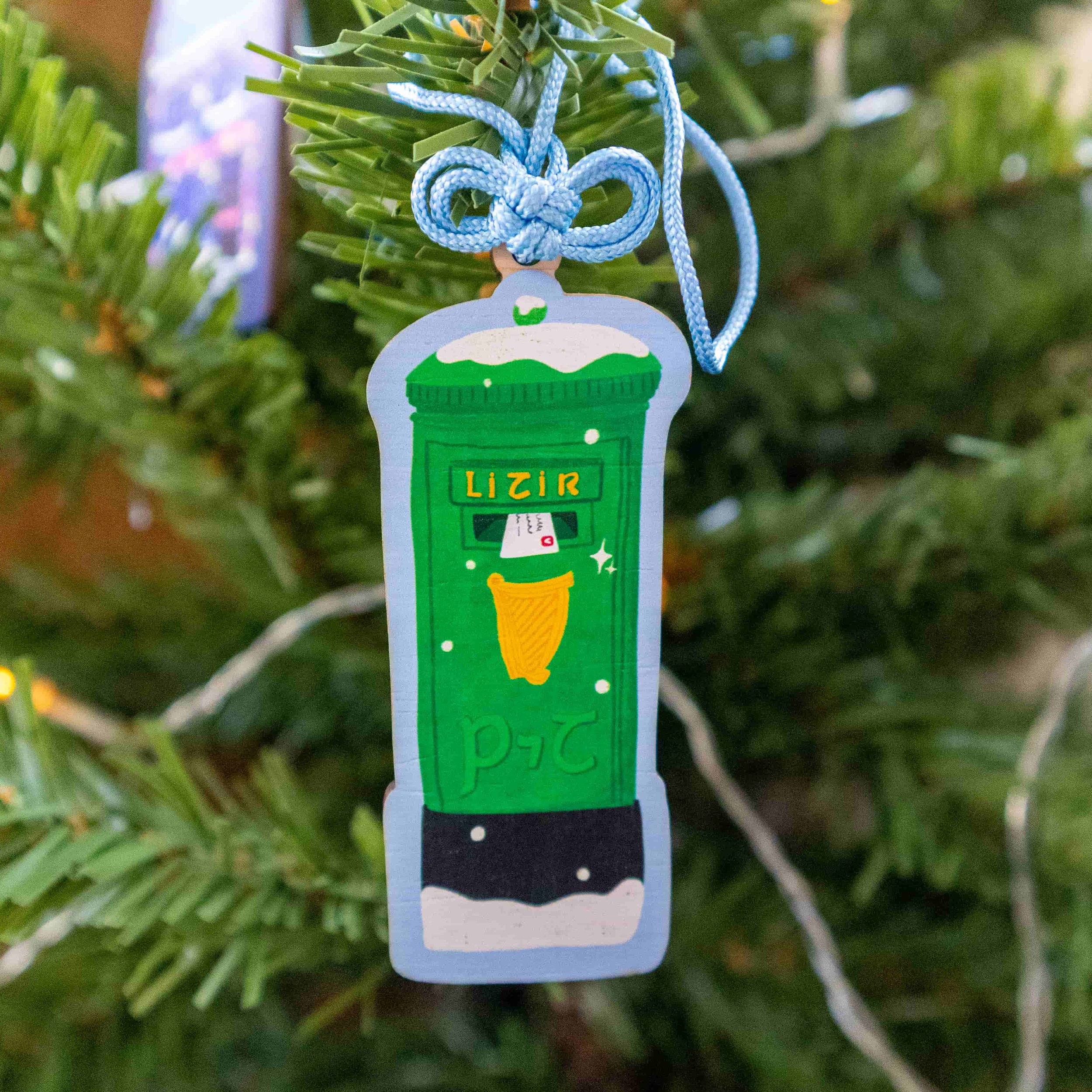 irish-postbox-tree-decoration.jpg