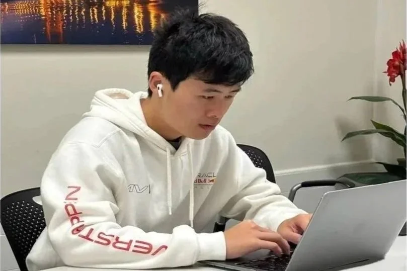                                                                      Eric is configuring the FCSN chatbot databse 