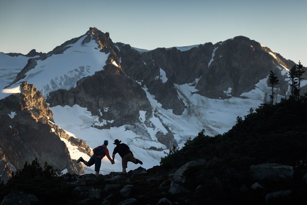 Another hike ticked off the list. With a late start, we didn't make it to the summit on Sat night. But we made a decision to get up at 5pm and summit on Sunday early morning. So worth it!

#hikingadventures #pnwcollective #pnwadventures #pnw #getouts