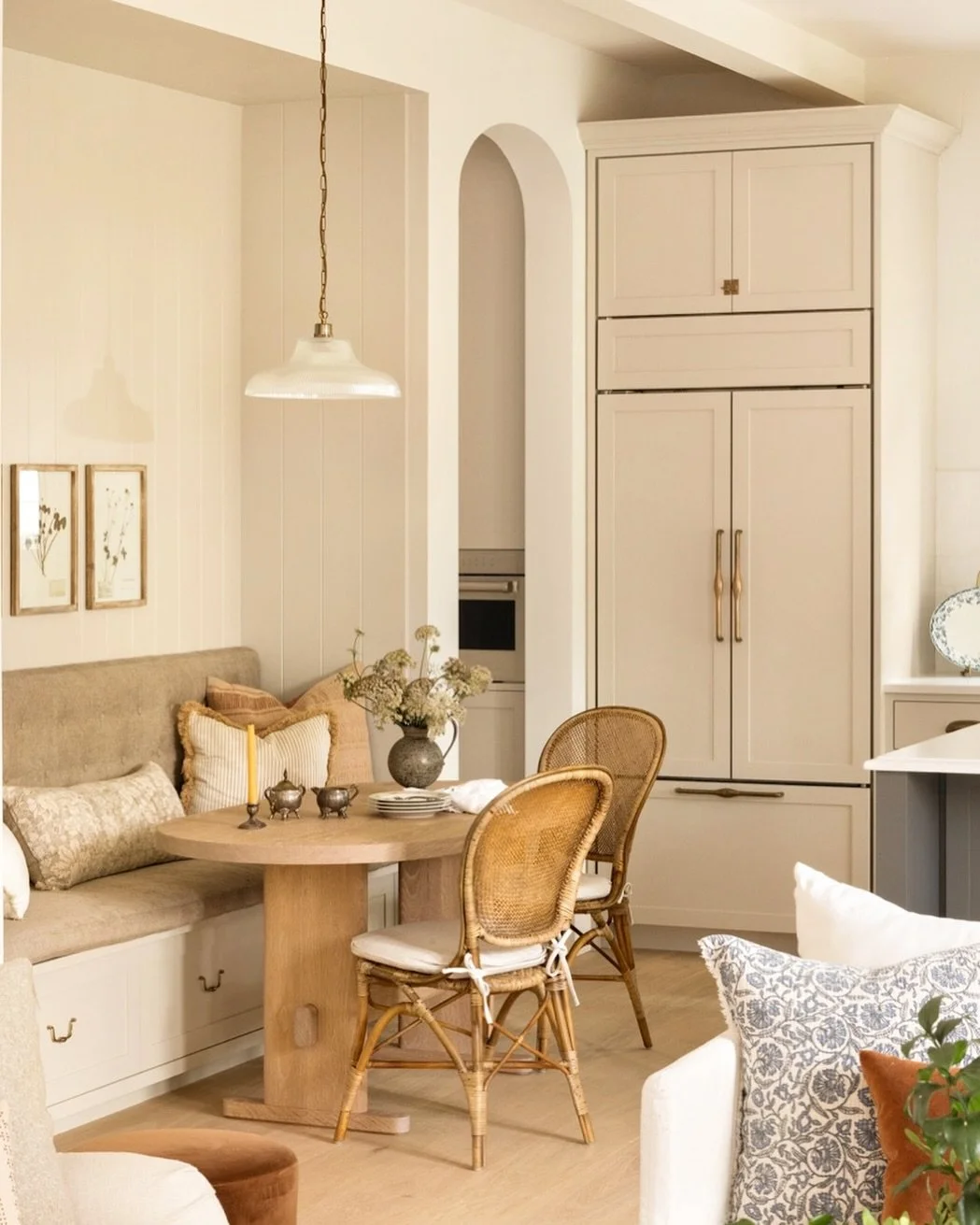 Morning brews, midnight chats, and everything in between — this little nook is the centre of it. Adding tongue and groove here made all the difference, a small detail that keeps the space looking thoughtful and refined from any angle. 
Photo: