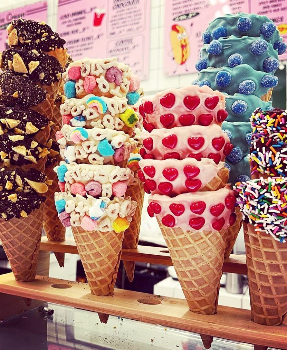 A lovely snap of our specialty cones by @anna.wynne 🤗 Which one is your favourite?