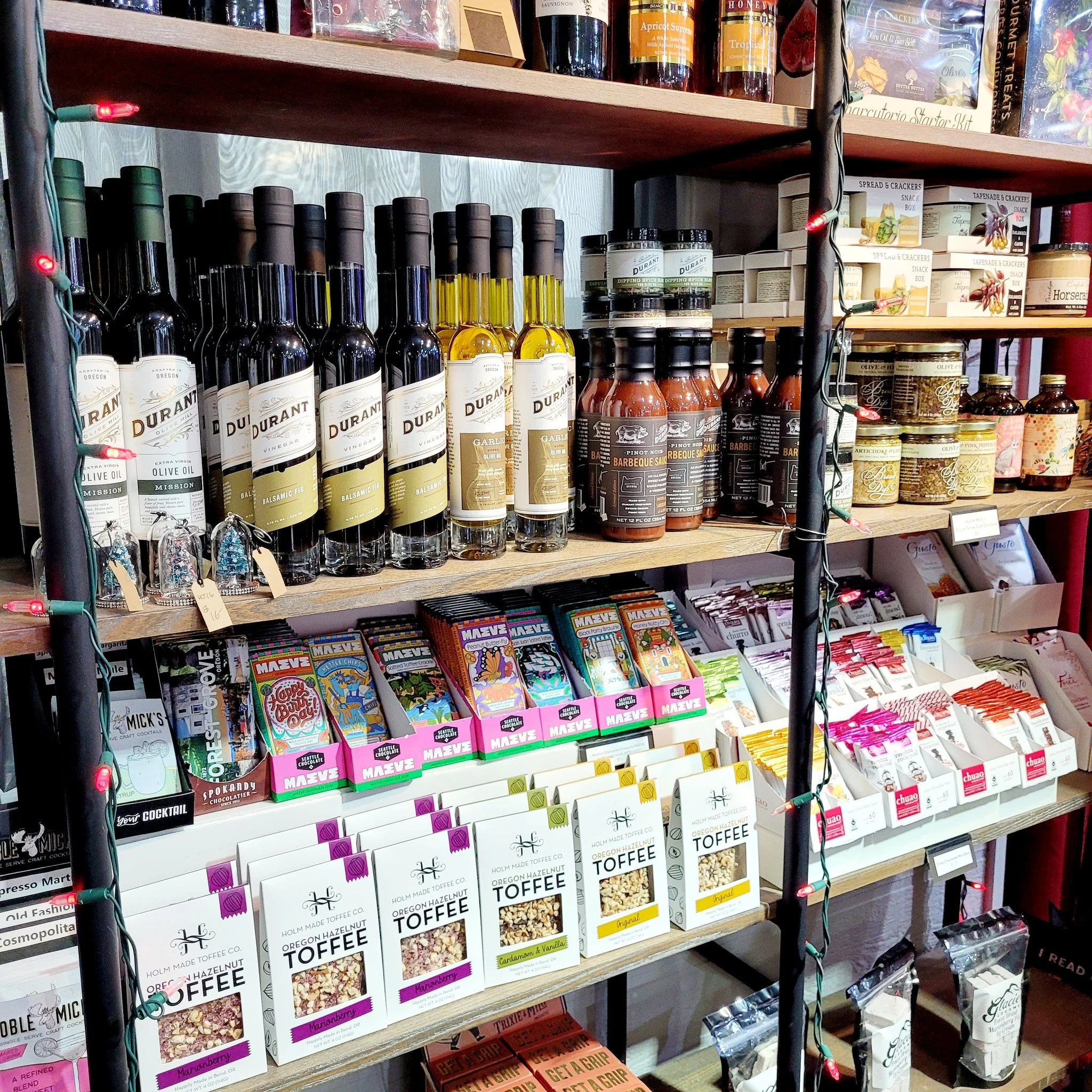 Reminder, we&rsquo;re OPEN Sundays, 12&ndash;5, through Christmas 🎄

If you&rsquo;re heading downtown today, make Green Heron Book Arts part of your stop. After 20+ years in our community, they will be closing their doors, and they will be very miss