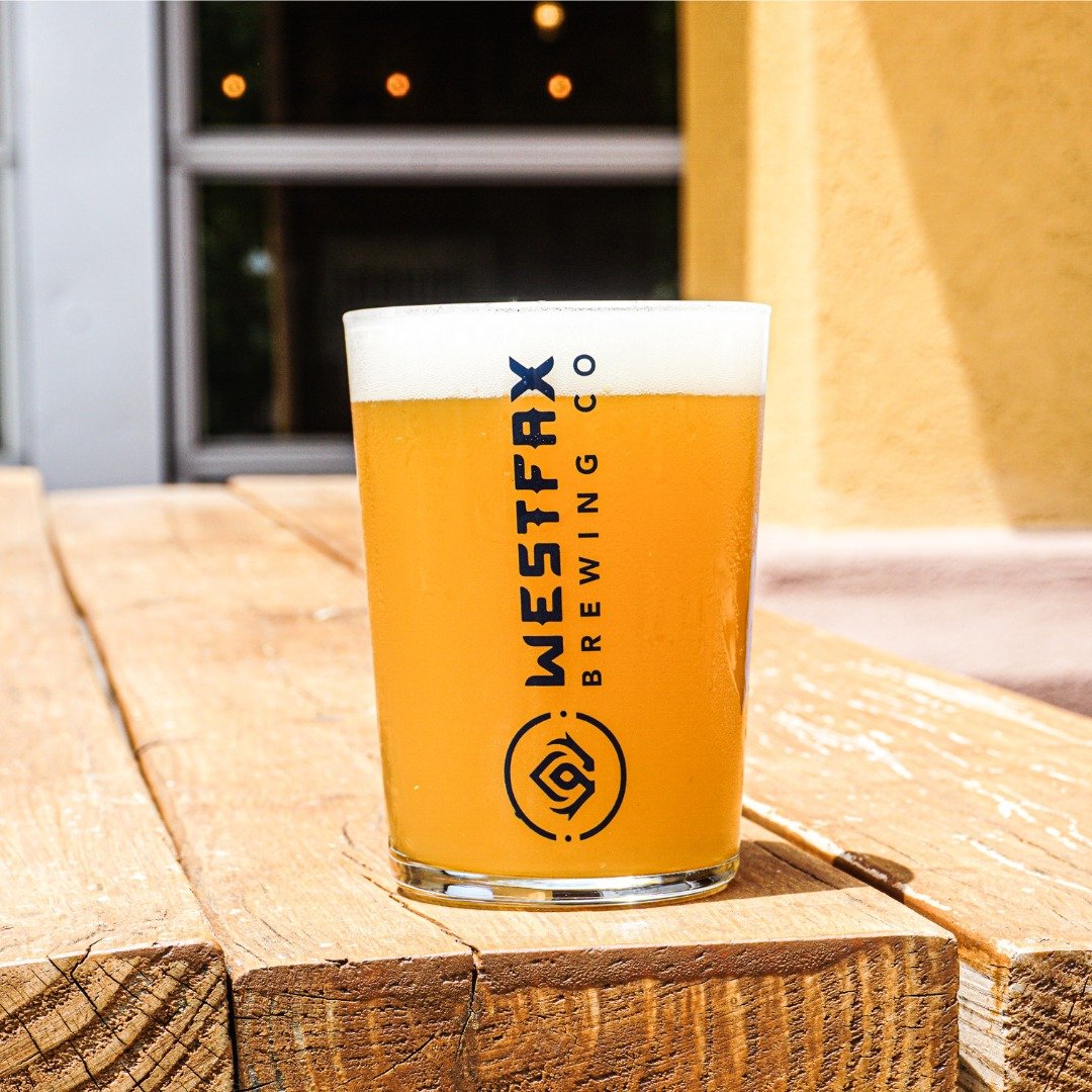 $𝟒 𝐓𝐮𝐞𝐬𝐝𝐚𝐲 𝐁𝐞𝐞𝐫
Urban Lumberjack | Hazy IPA | ABV: 6.5%
This Hazy IPA is brewed to accentuate hop flavor and aroma. Juicy and fruit forward with notes of Orange, Nectarine, Peach, and Mango.
*Draft Only*
Taproom Opens at 3PM
Food Truck To