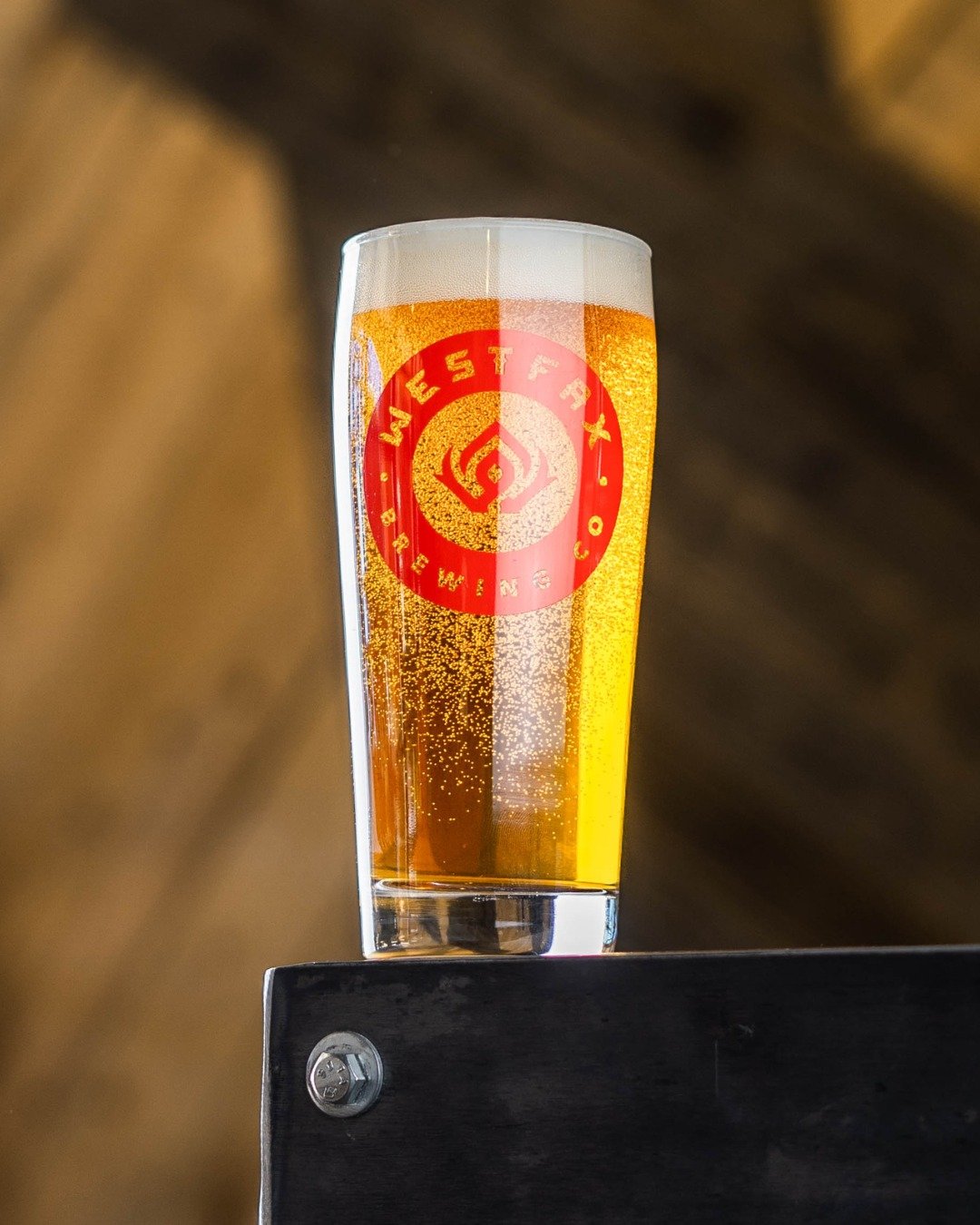 $𝟒 𝐓𝐮𝐞𝐬𝐝𝐚𝐲 𝐁𝐞𝐞𝐫
𝐏𝐢𝐥𝐥𝐢𝐞𝐯𝐞 | 𝐈𝐭𝐚𝐥𝐢𝐚𝐧 𝐏𝐢𝐥𝐬𝐧𝐞𝐫 | 𝐀𝐁𝐕: 𝟓.𝟒%
An Italian Style Pilsner, light, crisp &amp; extremely drinkable.
**Draft Only**
.
.
.
#tuesdaybeersrock #craftbeer #craftbeerenthusiast #thingstodoincolora