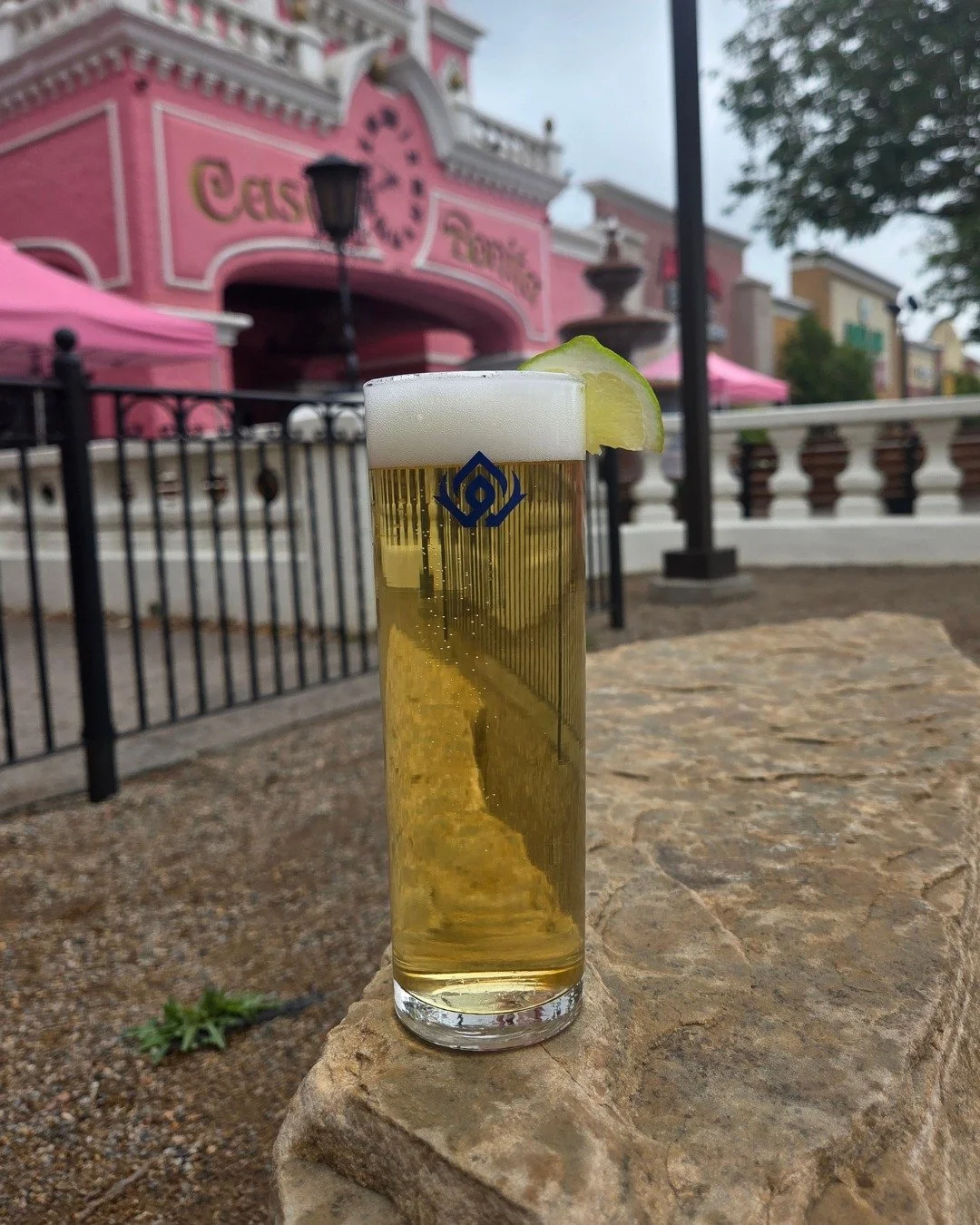 🍻💸 𝐓𝐔𝐄𝐒𝐃𝐀𝐘 = $𝟓 𝐘𝐎𝐔 𝐏𝐈𝐂𝐊 &lsquo;𝐄𝐌 💸🍻

That&rsquo;s right&hellip; EVERY beer on draft is just $5 every Tuesday at WestFax. 👀

Want a fun fact? 🌞🍺
Our Panorama Premium Mexican Lager is already one of the best deals in town at $