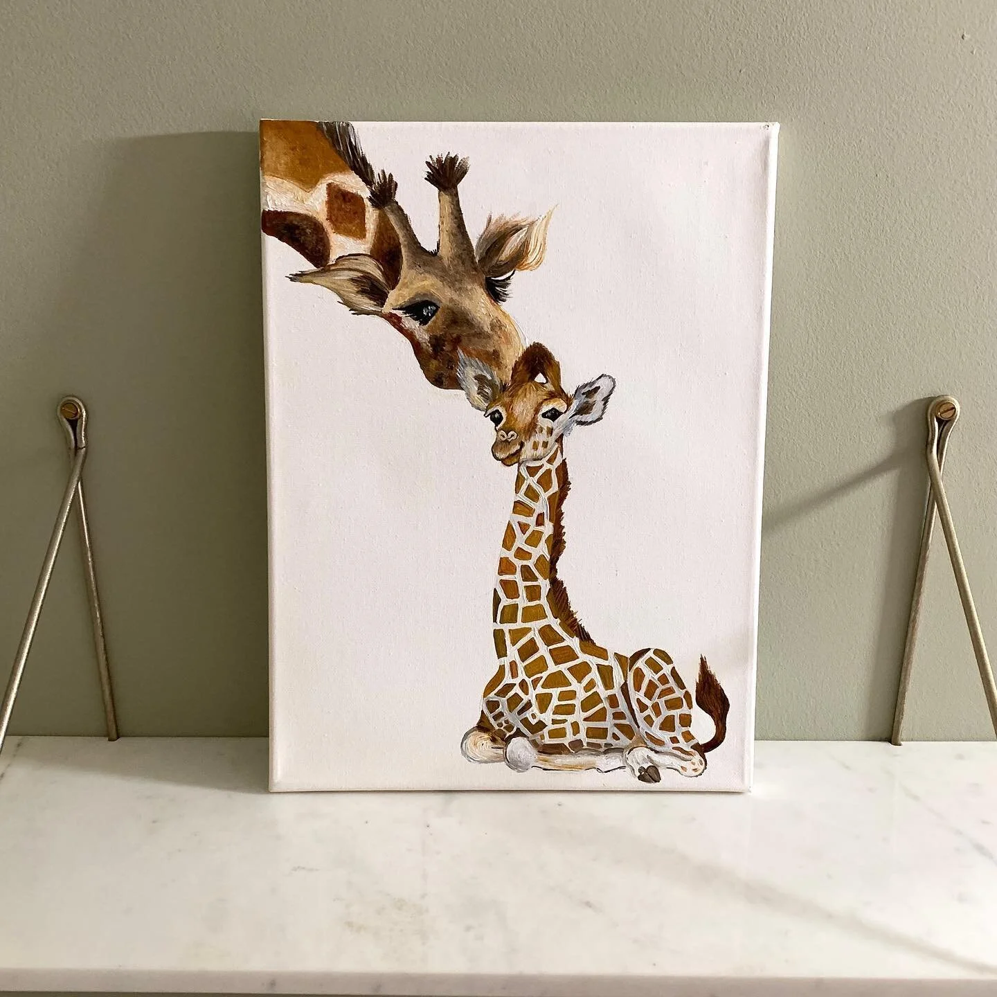 When life gets crazy and the juggle gets very real 🙈 
⠀⠀⠀⠀⠀⠀⠀⠀⠀
Finally, a morning to focus back on painting!
⠀⠀⠀⠀⠀⠀⠀⠀⠀
A little mumma and baby giraffe 🦒 💕! I&rsquo;ve started also working on a small set of paintings and prints for nurseries and k