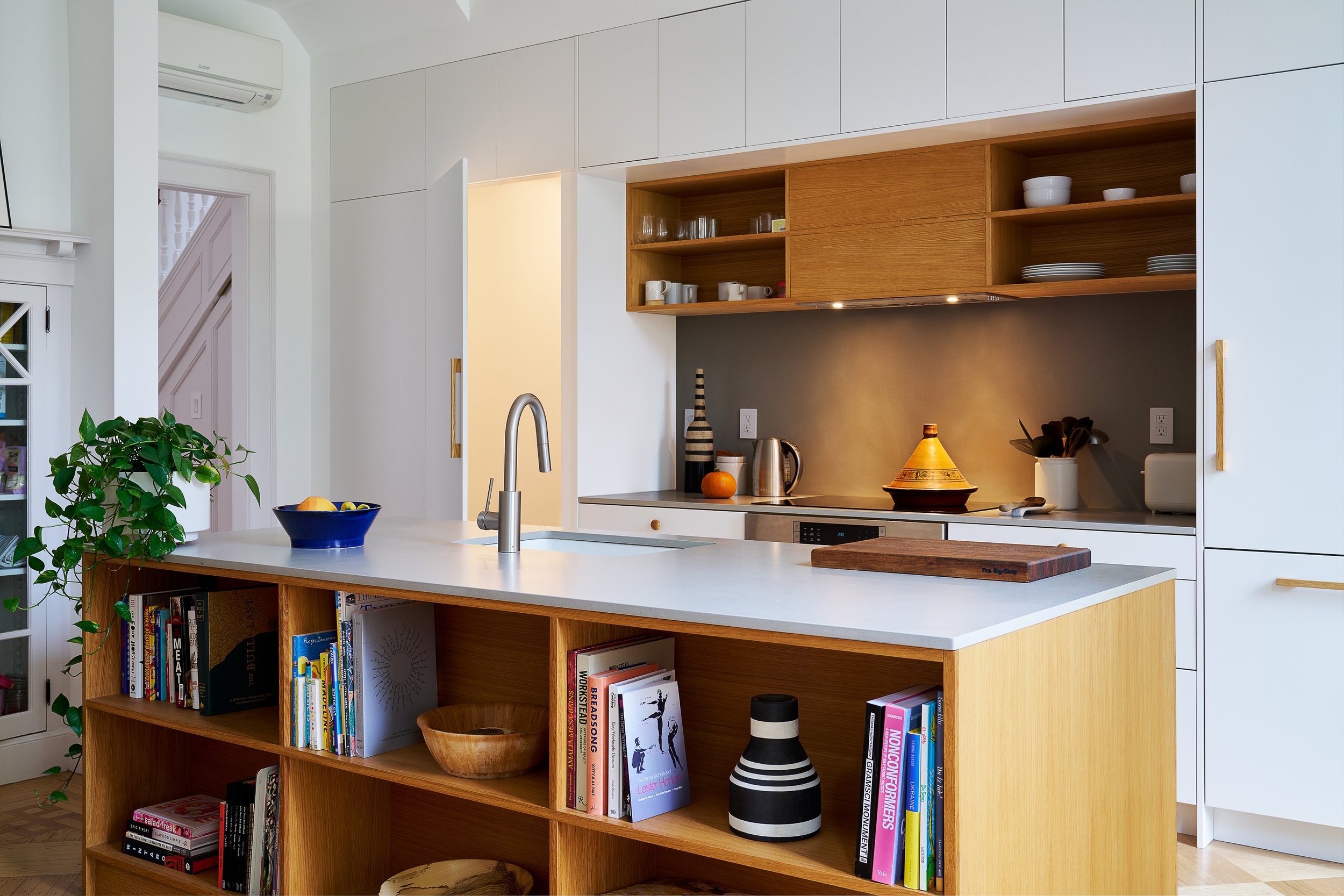 discreet powder room