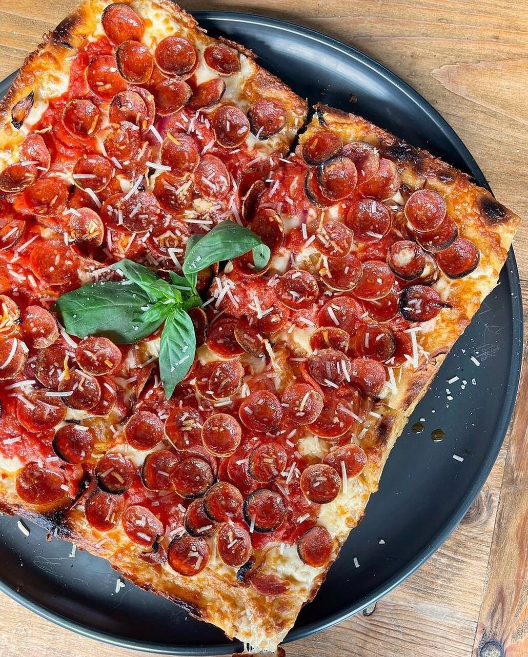 It was love at first sight ❤️🍕 
#SicilianPizza #PepperoniGang #PizzaAndLove