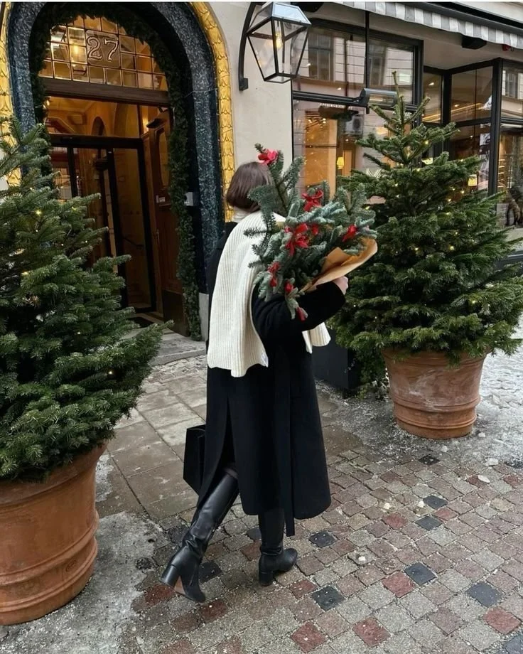 A Cozy, Collected Christmas