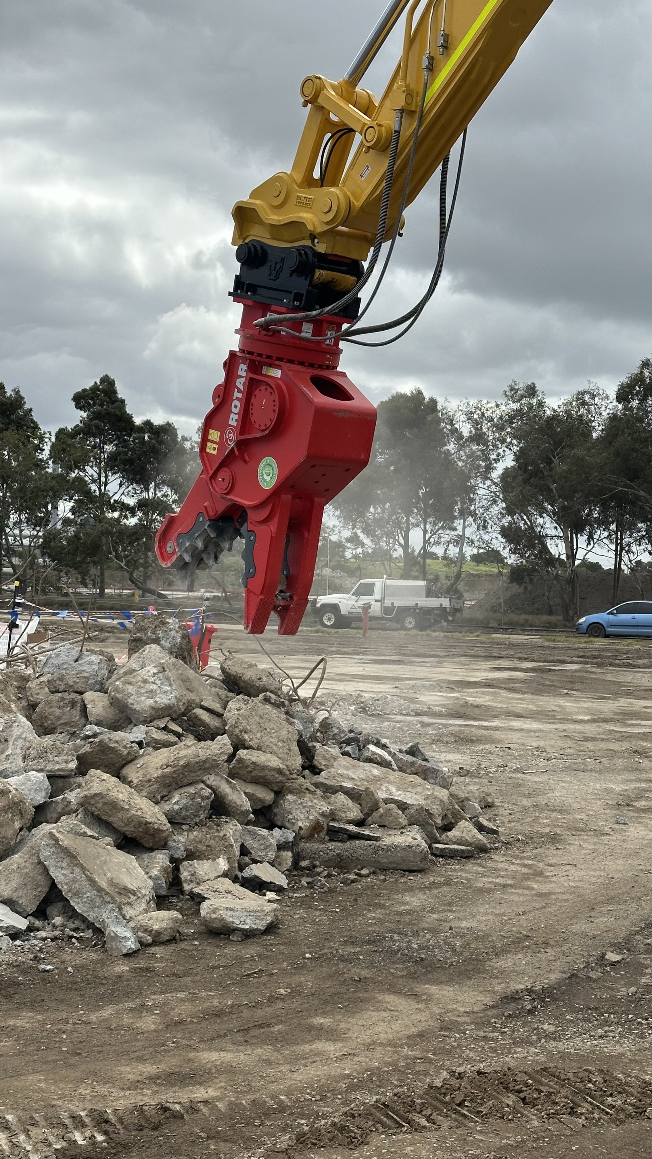 Coast_2_Coast_Excavator_Attachments_7.jpeg
