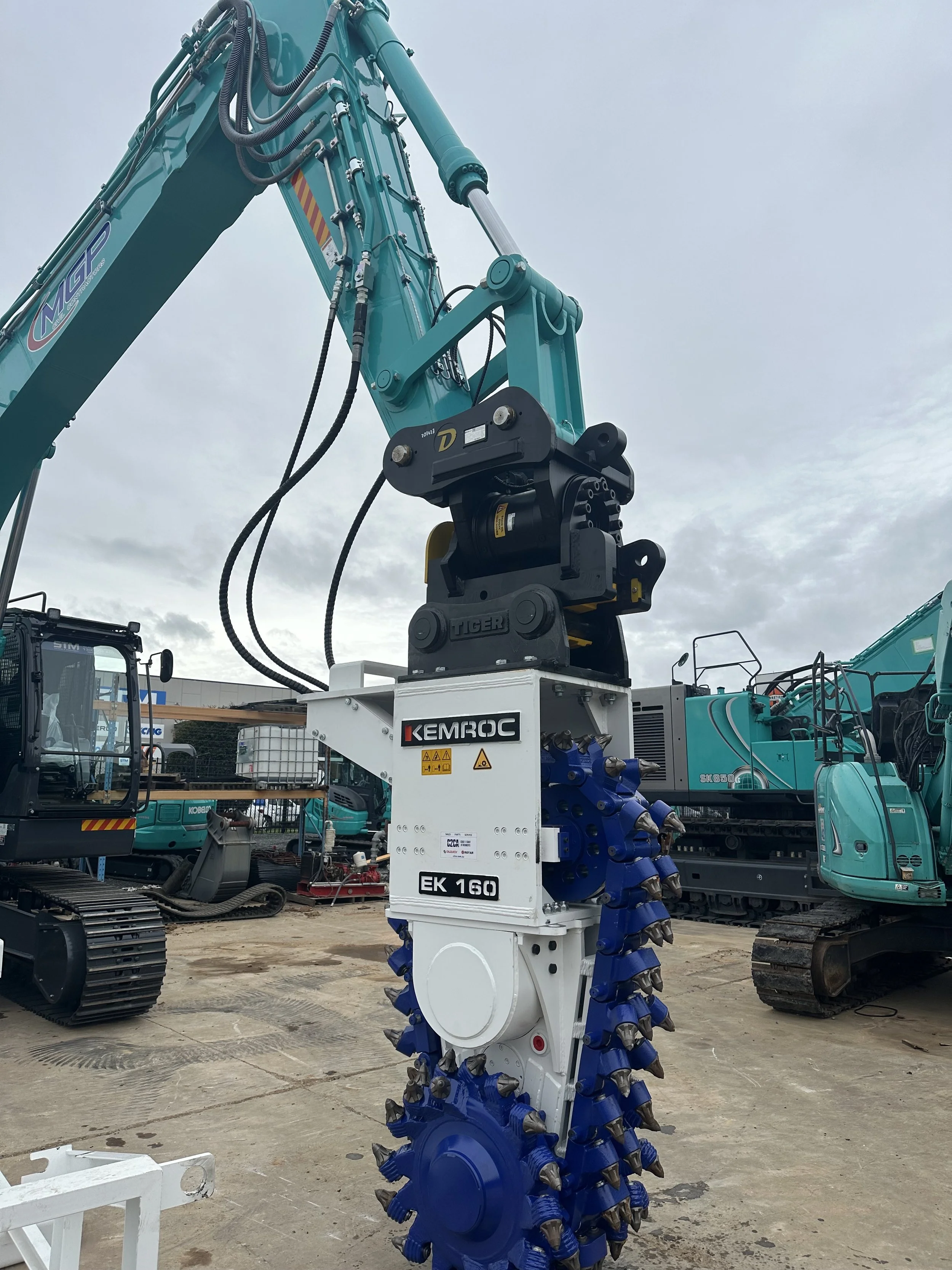 Coast_2_Coast_Excavator_Attachments_3.jpeg