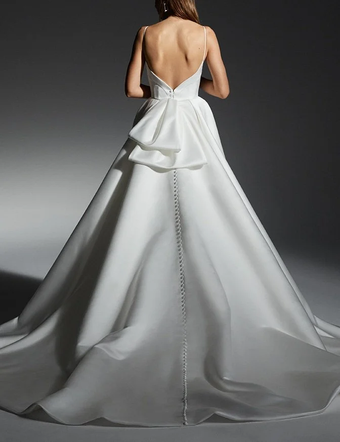 F1669756655230-2.-Alyne_Harper_back.jpg