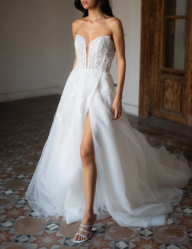 F1714405563737-1.-Adriana-Madrid_Mila_front.jpg