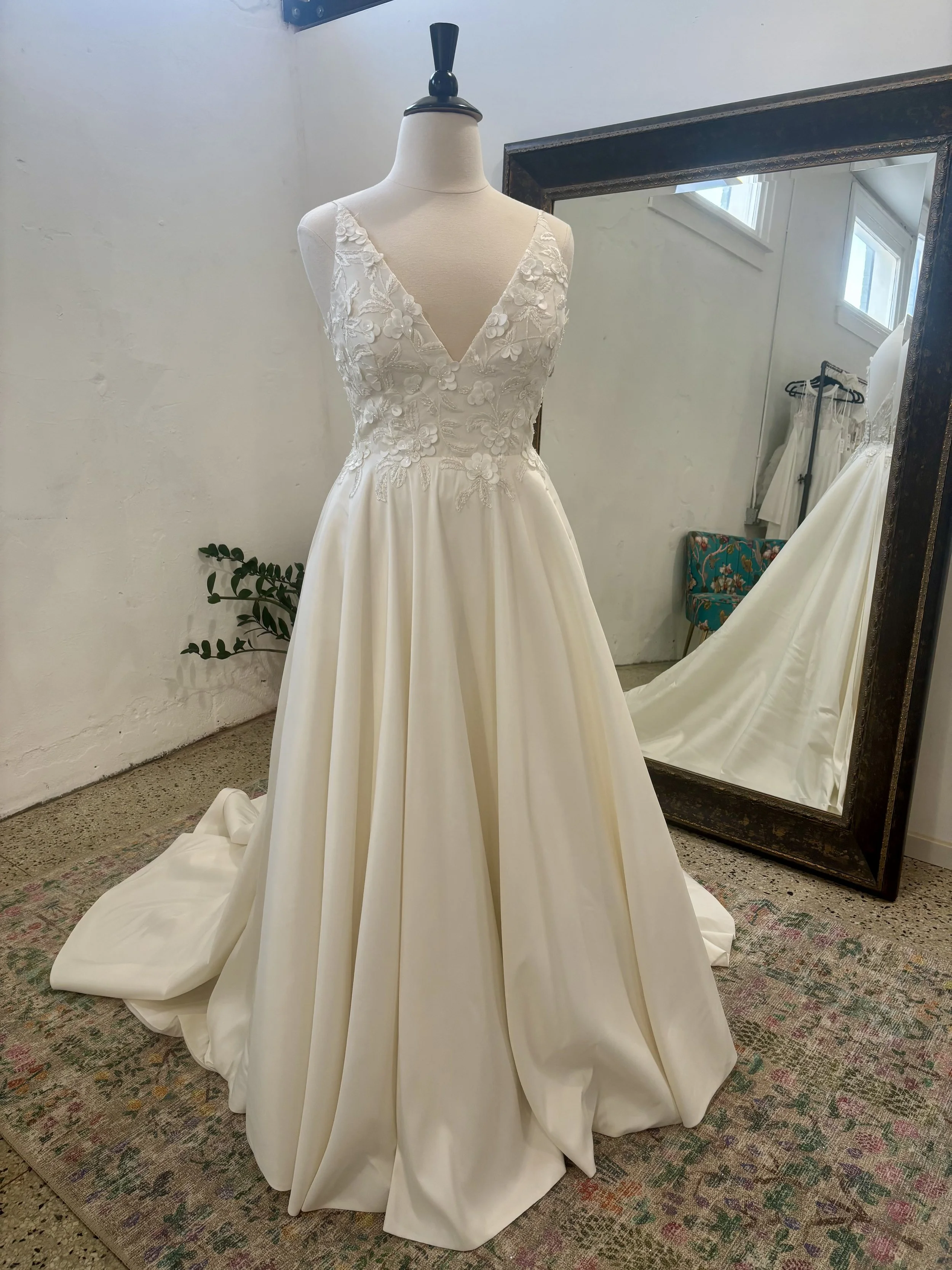 jenny yoo | carlotta