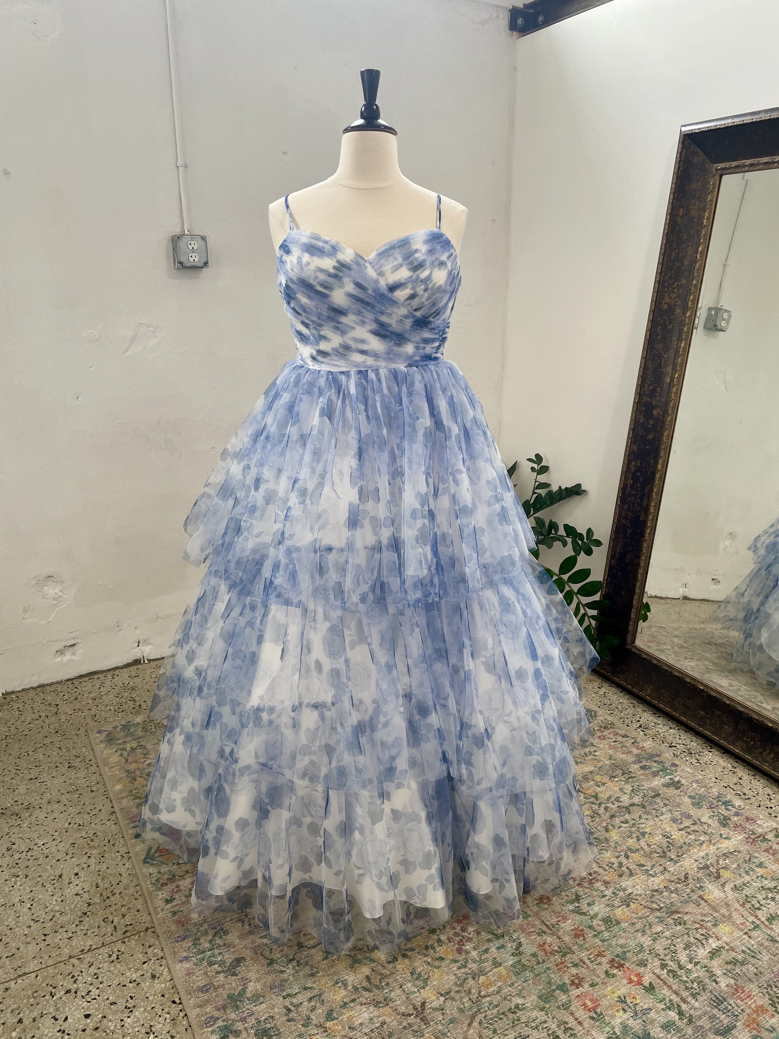 sydney’s closet | tease