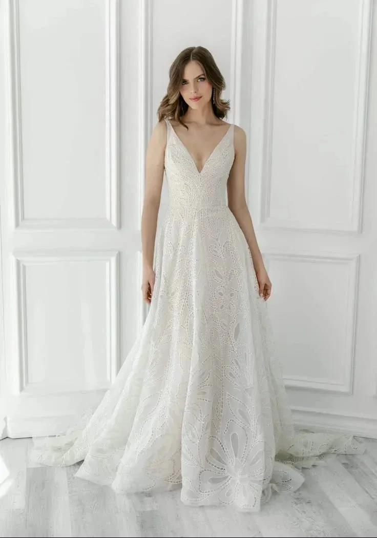 Enaura-Lotus-Wedding-Dress.jpeg