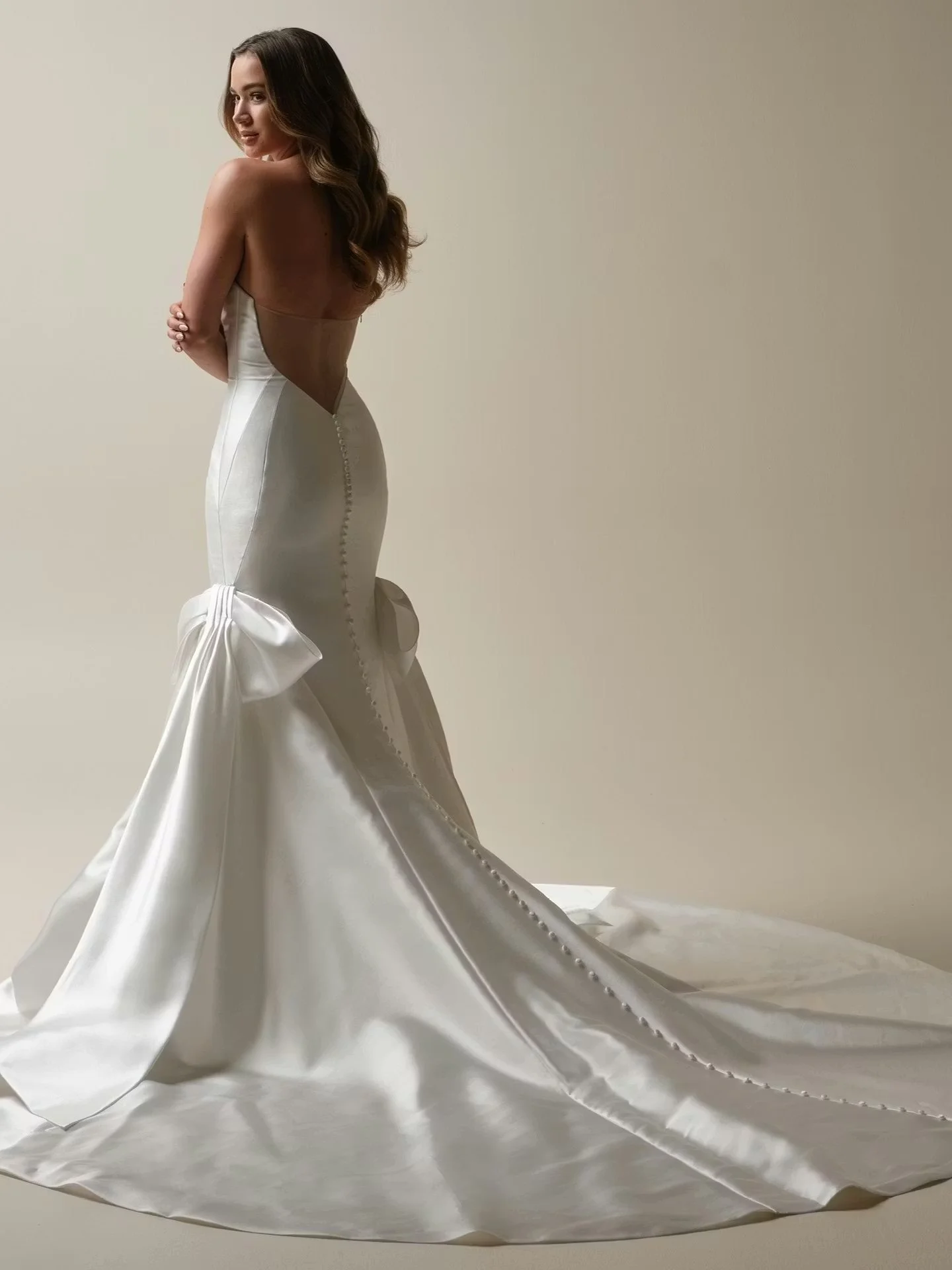 Maggie-Sottero-Valeska-Fit-and-Flare-Wedding-Dress-25MC355A01-Alt53-DW.jpg