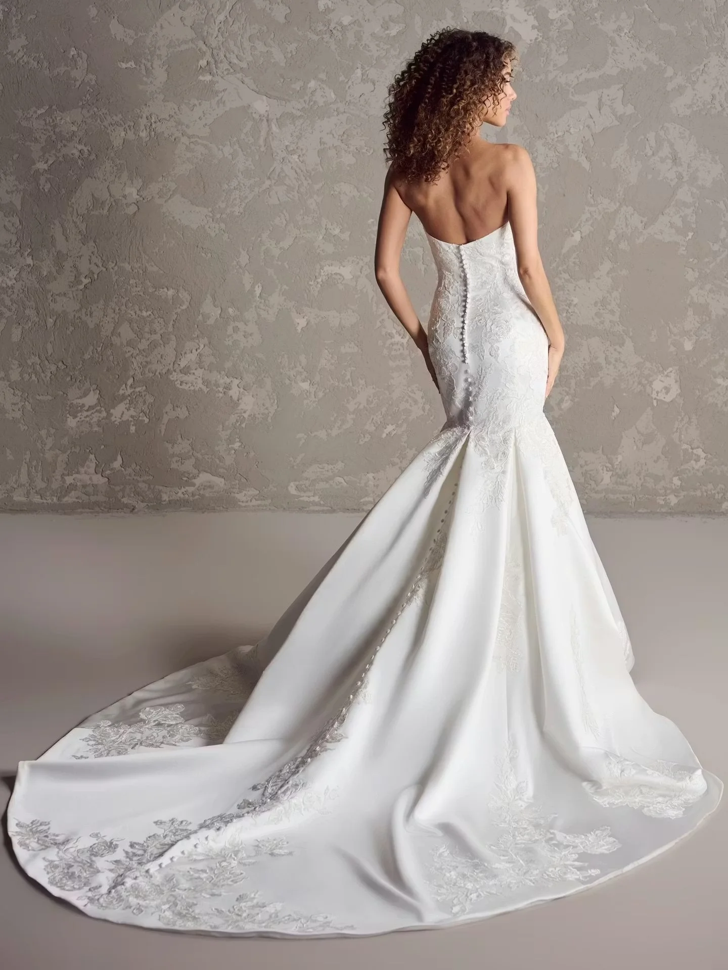 Maggie-Sottero-Ruth-Fit-and-Flare-Wedding-Dress-24MC240A01-Alt54-AI.jpg