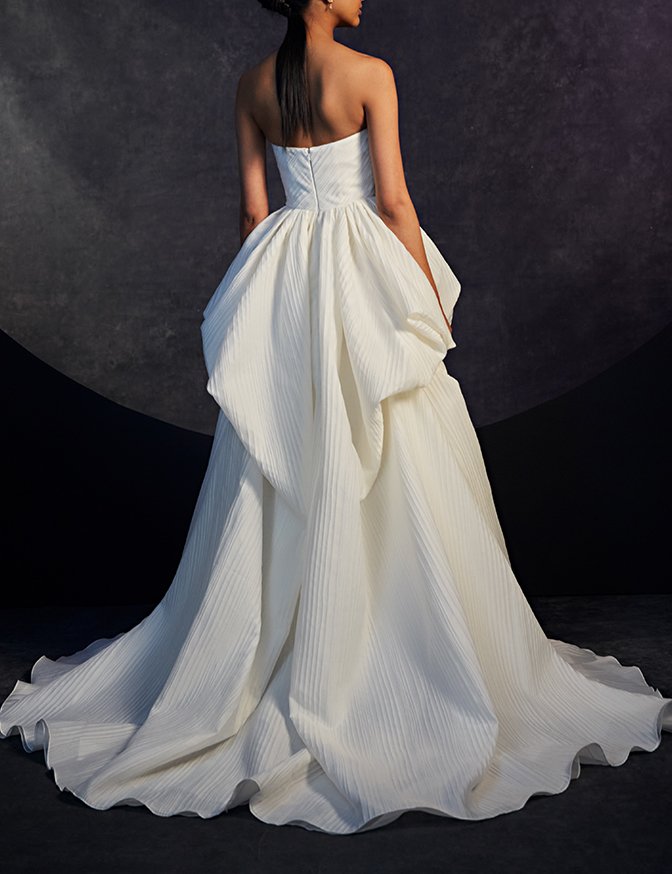 F1682366779213-2.-Theia_Aurora_back.jpg