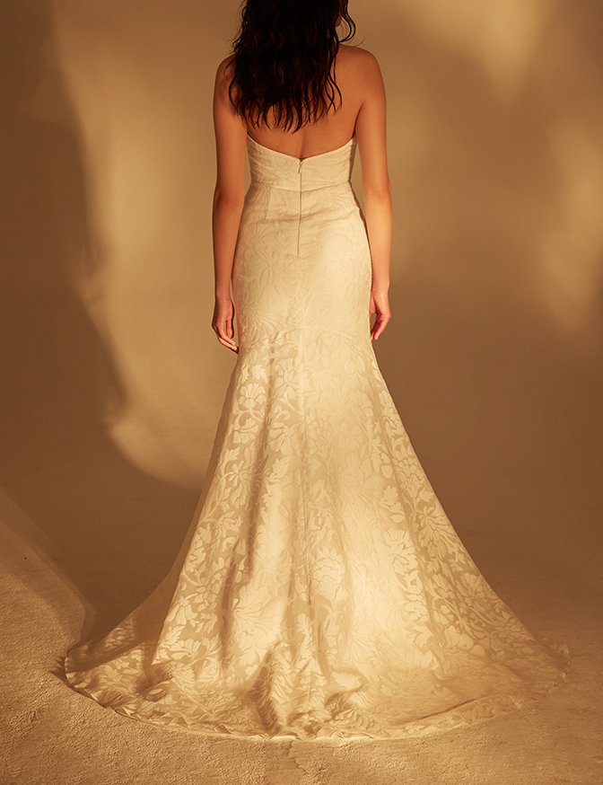 F1697830669444-2.-Theia_Wave_back.jpg