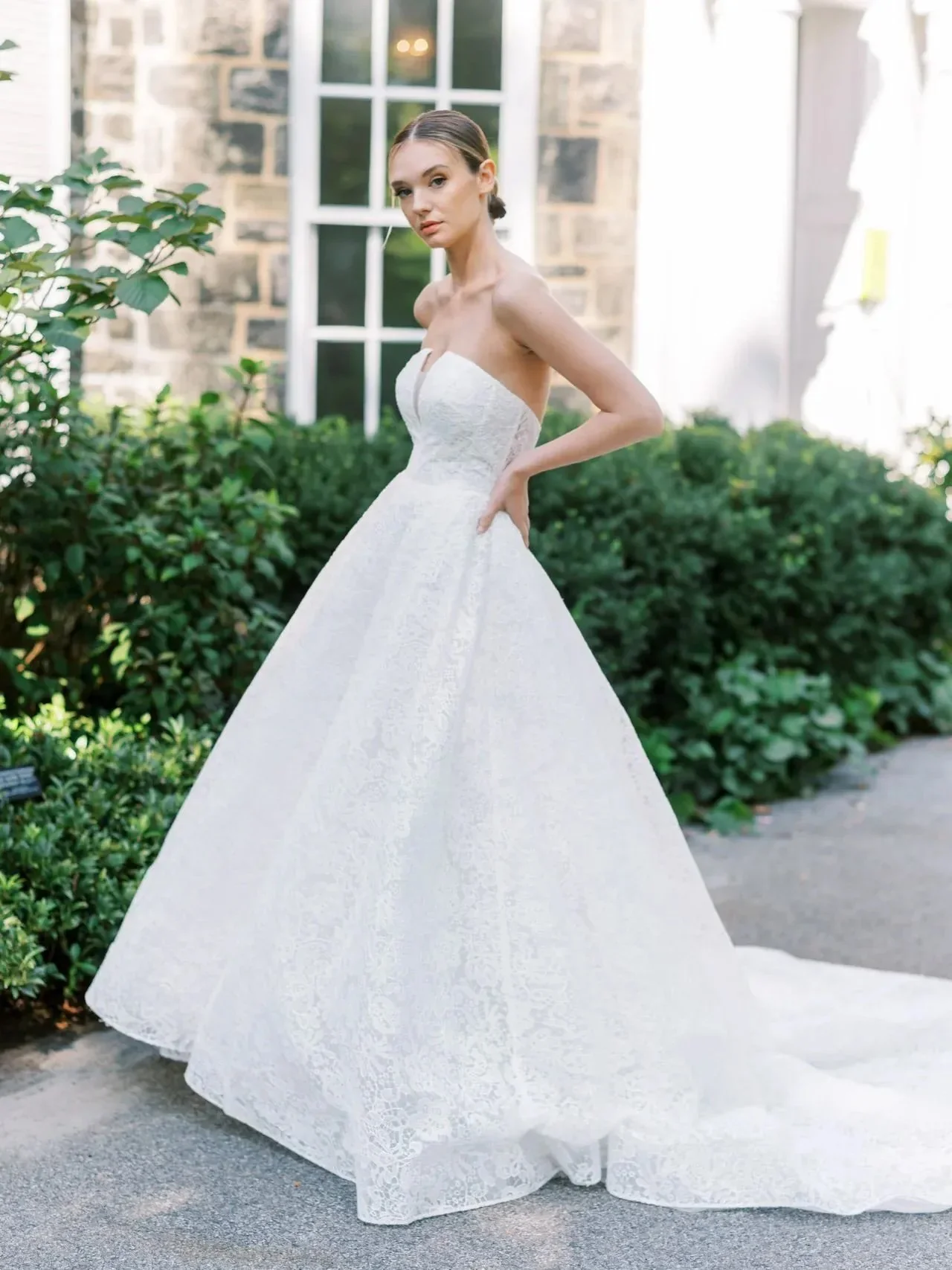 Beccar-Chapelle-Wedding-Dress4.jpeg