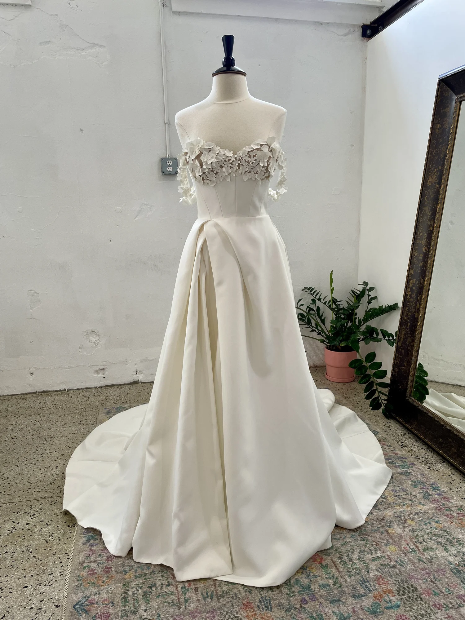 used wedding dresses near me Where To Find Affordable Secondhand Wedding Dresses