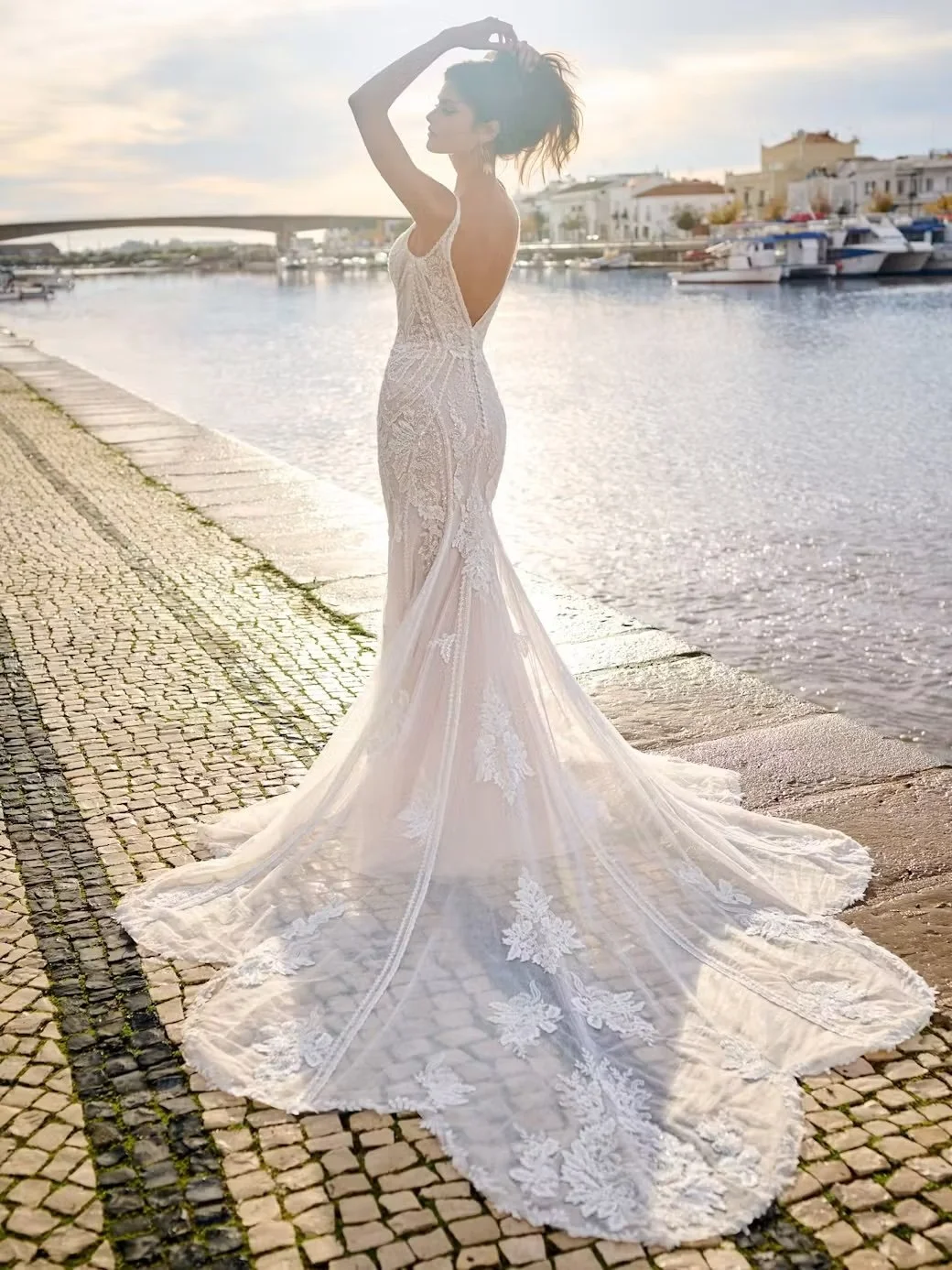 Sottero-and-Midgley-Franklynn-Fit-and-Flare-Wedding-Dress-23SS692A01-PROMO2-BLS.jpg